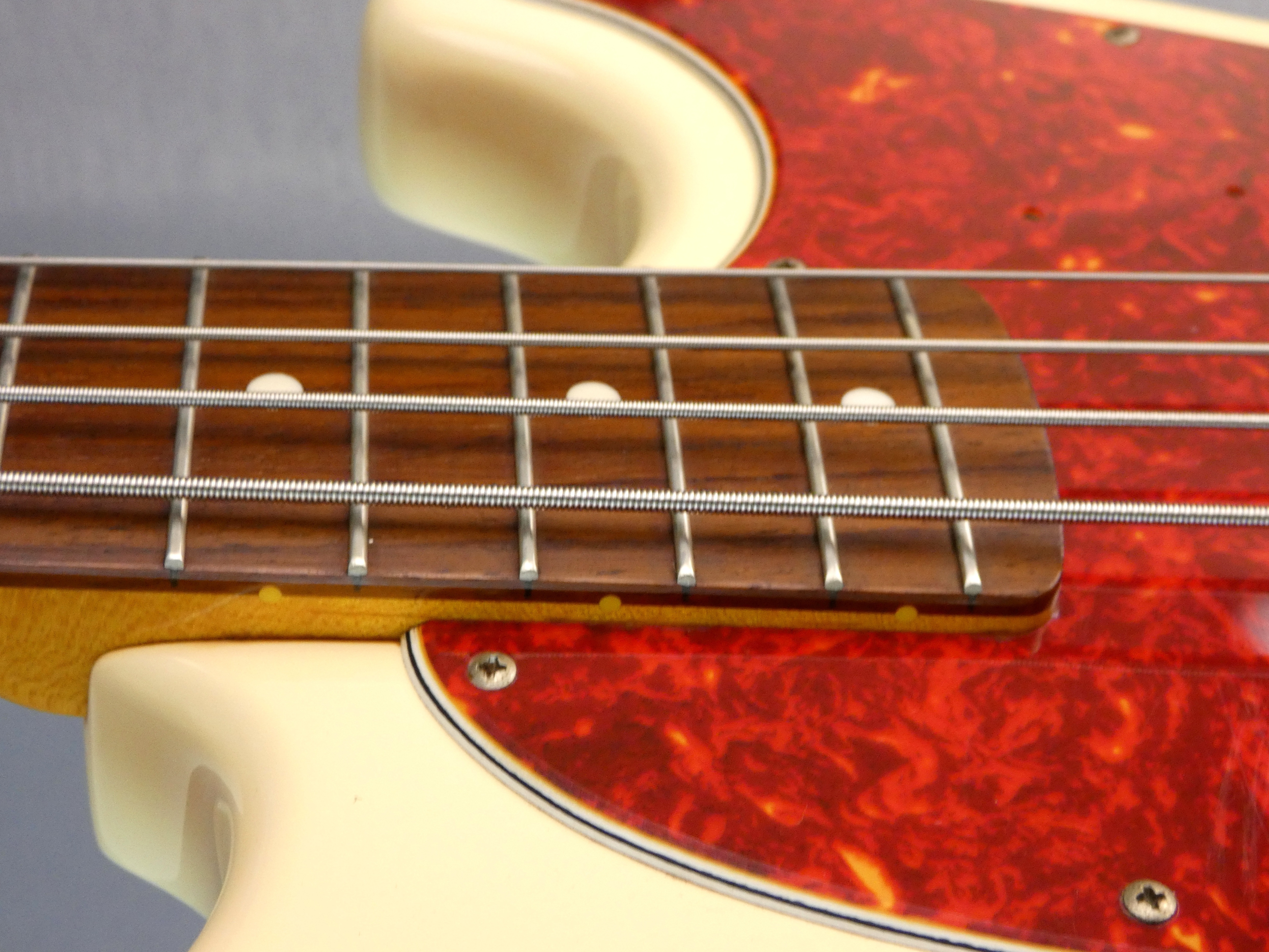 fender mustang bass MB98SD white japon japan (5)