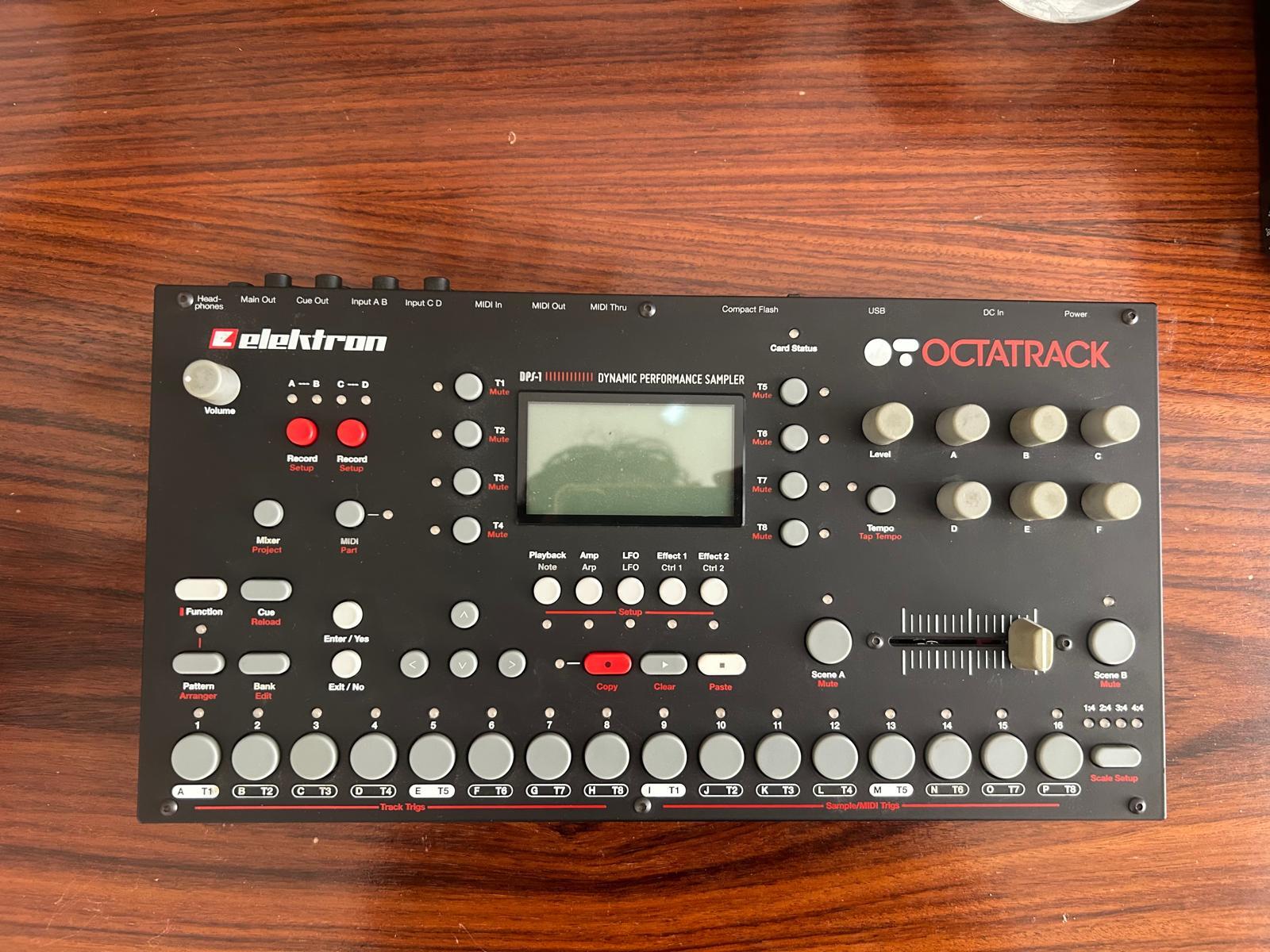 Octatrak DPS-1 Elektron Sampler