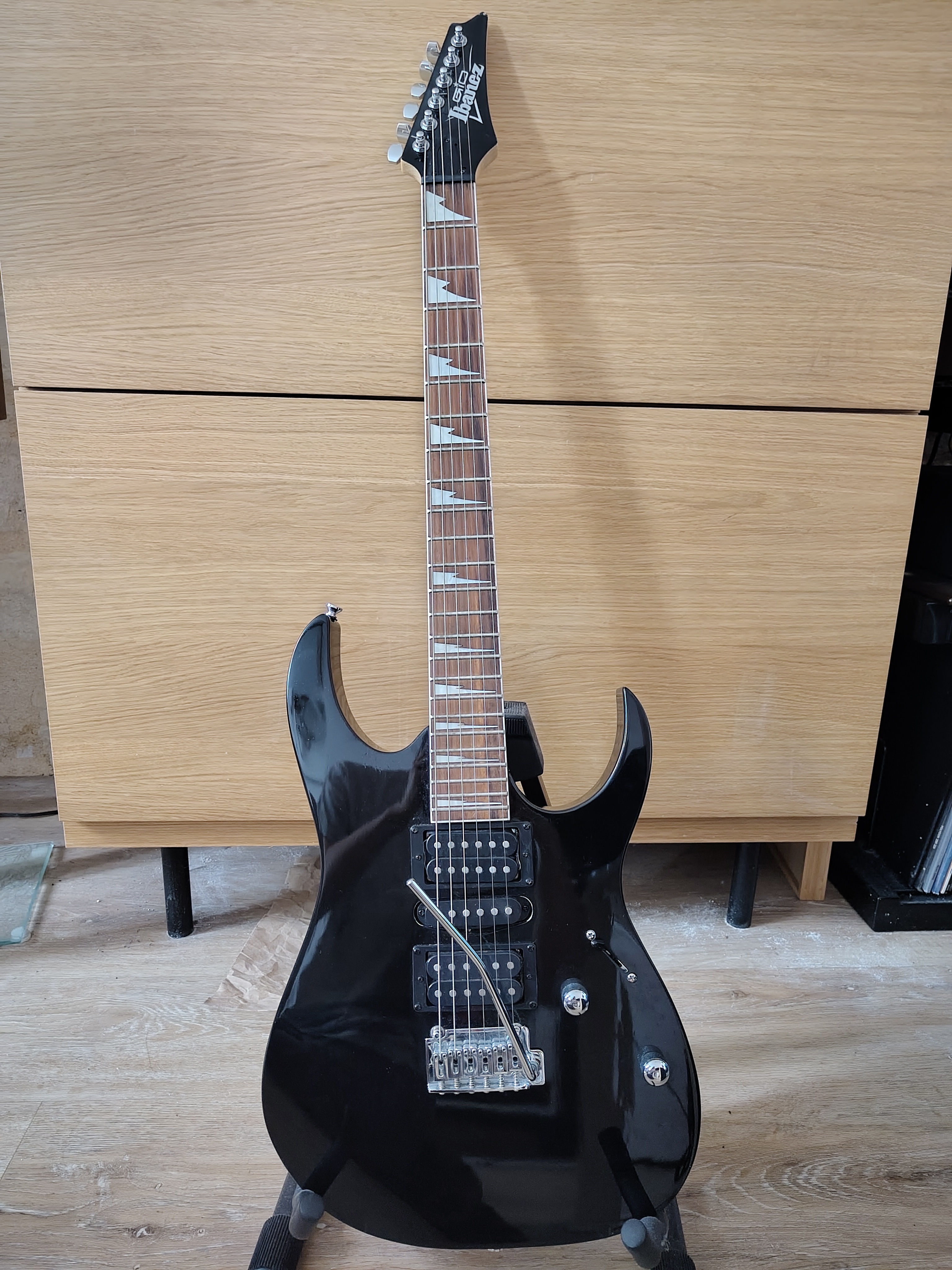 Vends guitare électrique Ibanez GRG170DX-BKN occasion (bon état)