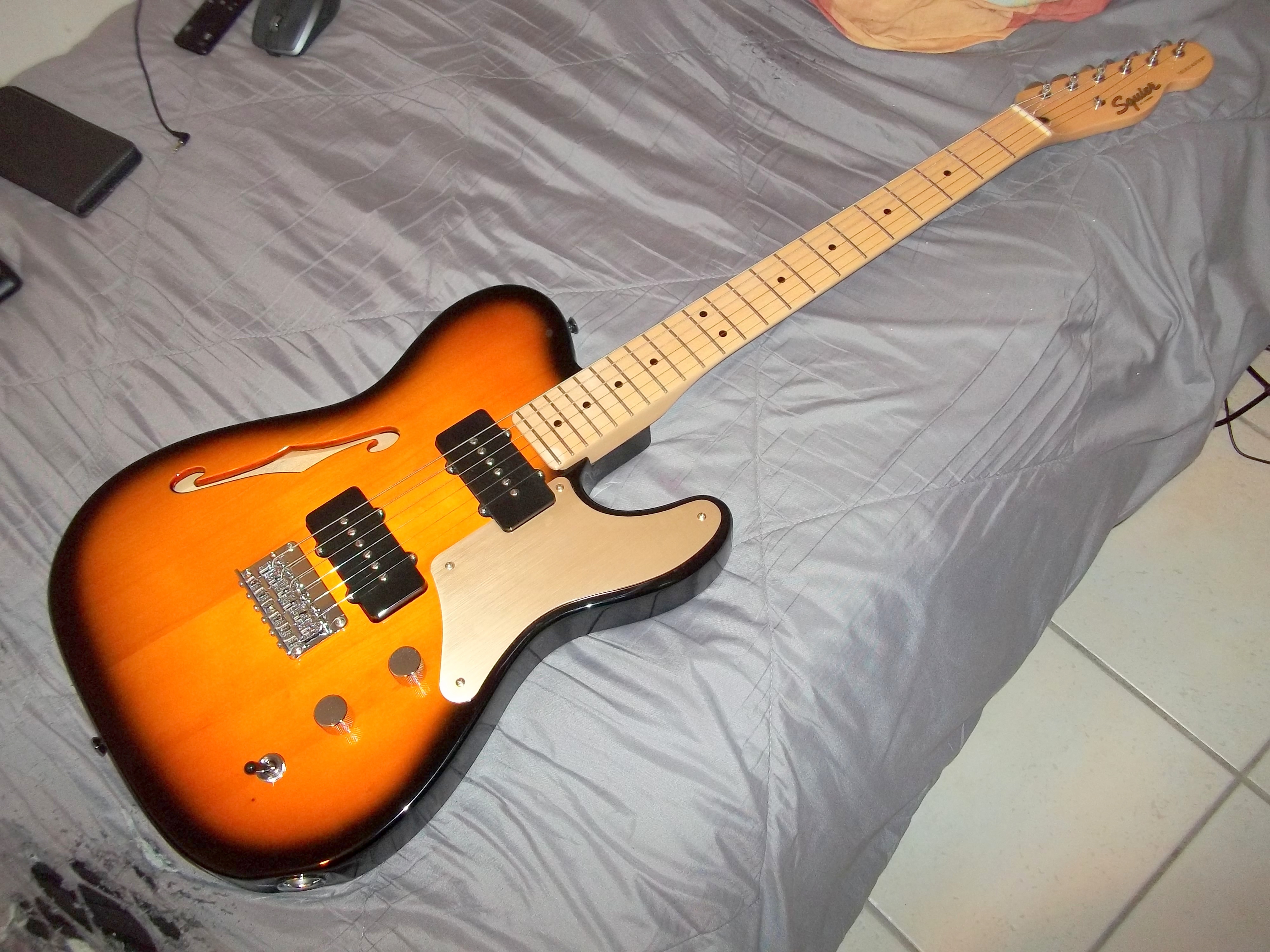 Squier Cabronita Telecaster Thinline Paranormal housse thomann