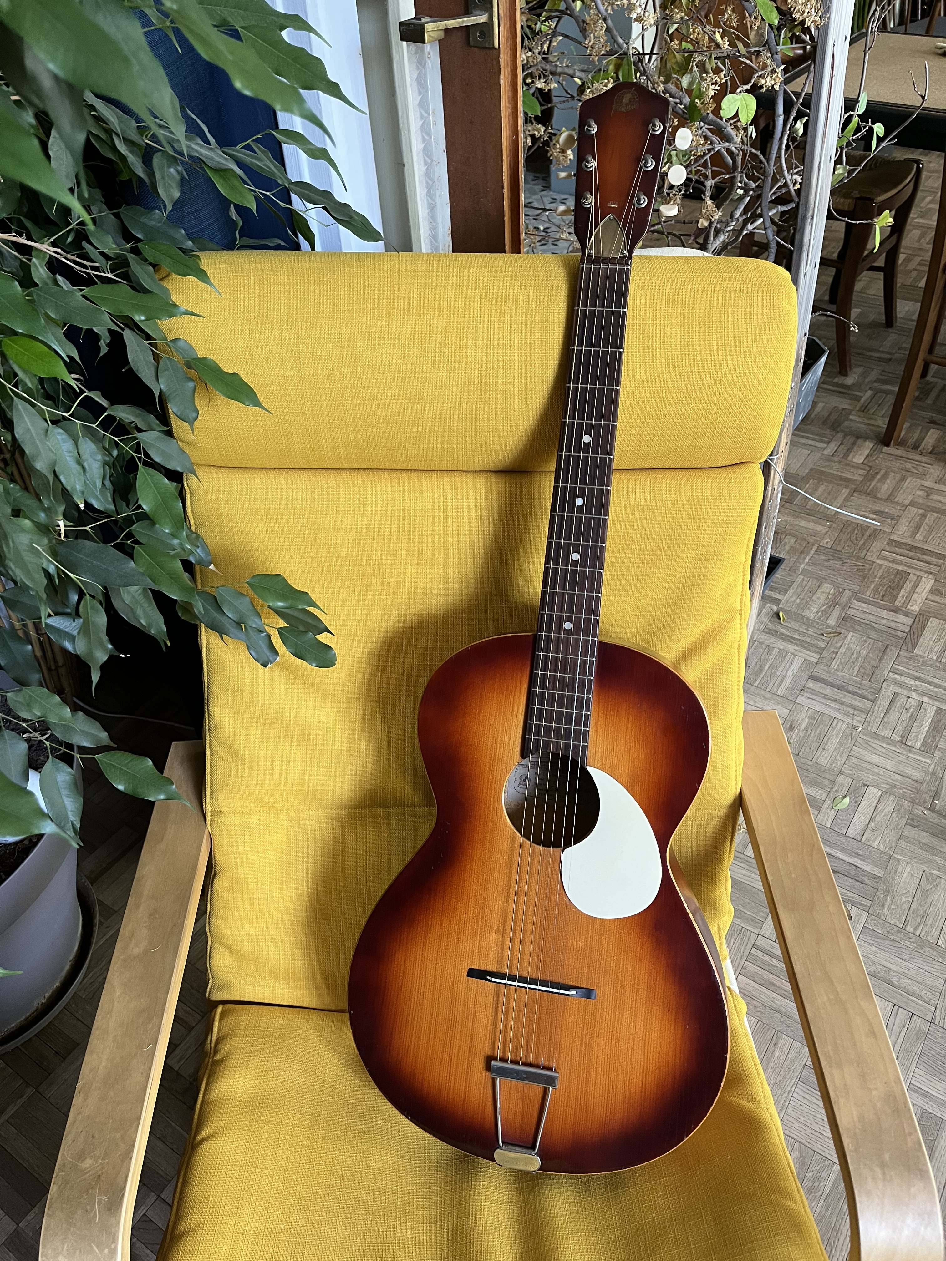 Guitare folk Framus type Parlor 2962