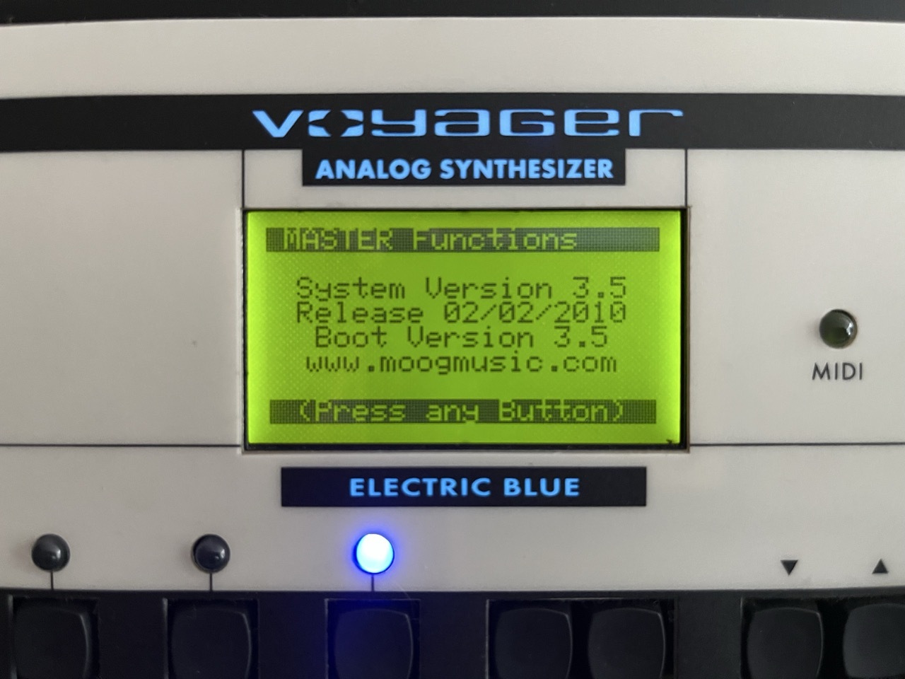 Minimoog Voyager 10