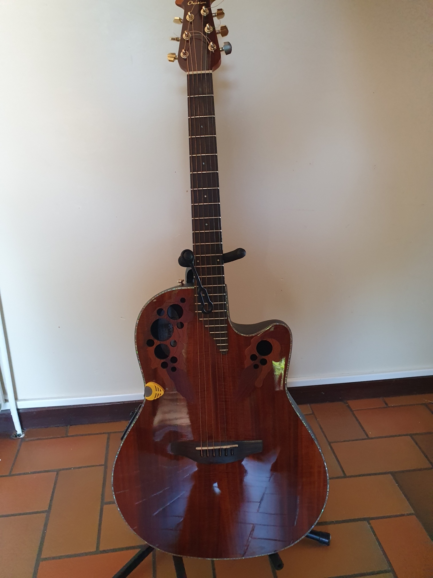 guitare électro-acoustique Ovation Celebrity Elite Deluxe