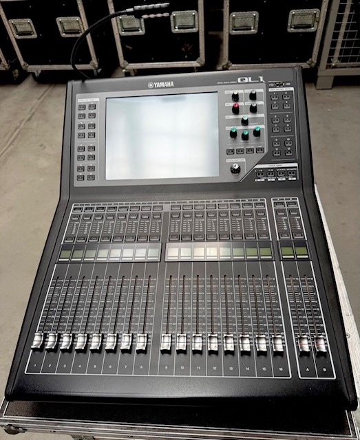 Yamaha QL1 (12438)
