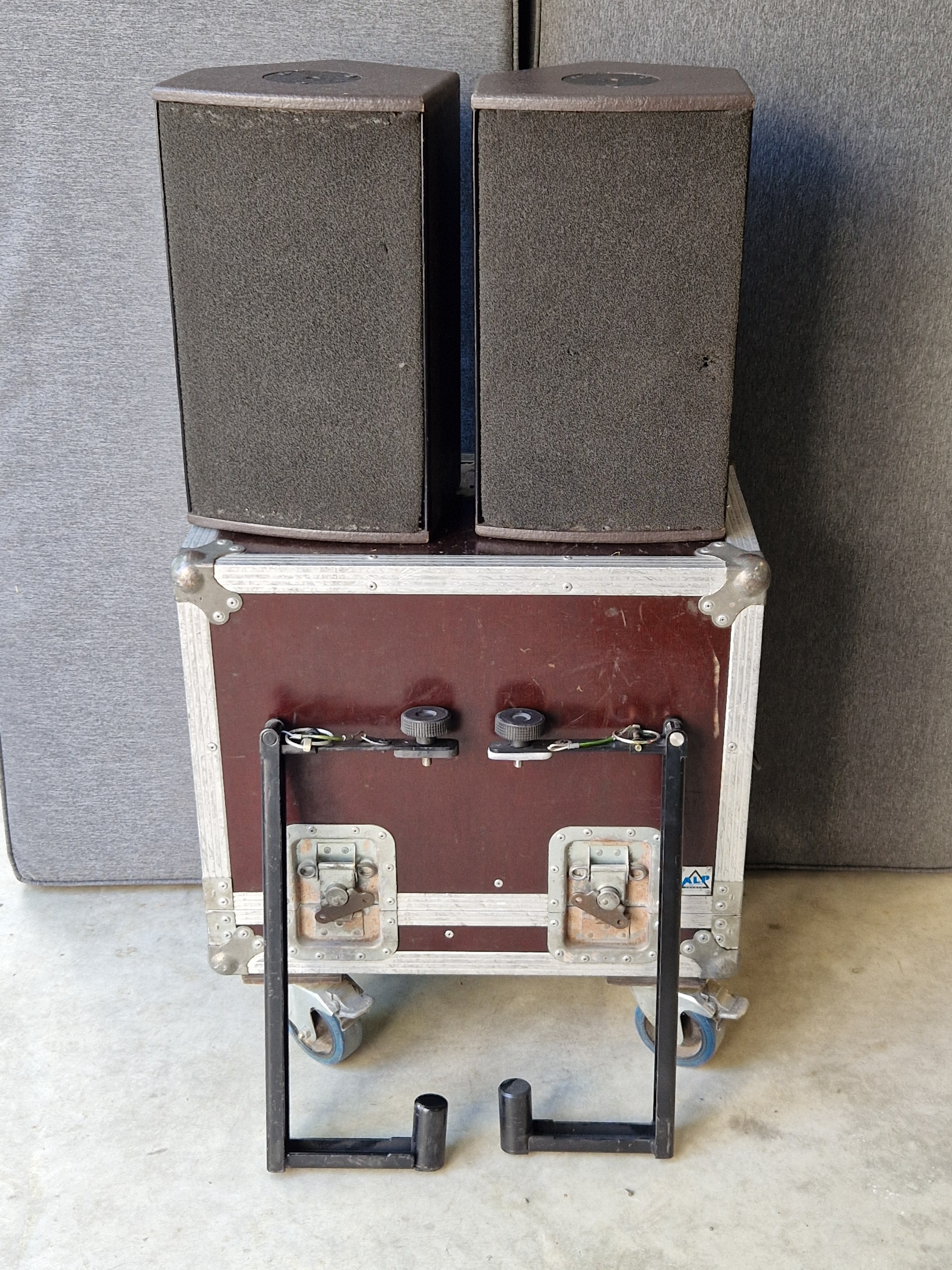 2 L'acoutics MTD 108a + Flight + brackets
