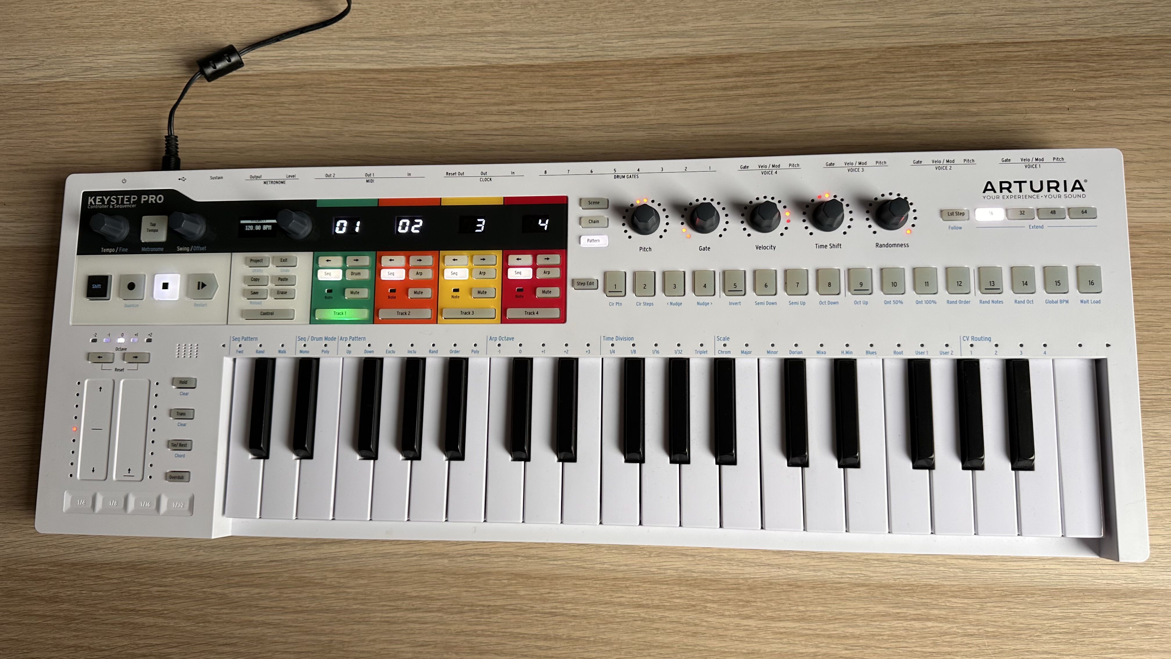 Vends Arturia Keystep Pro white
