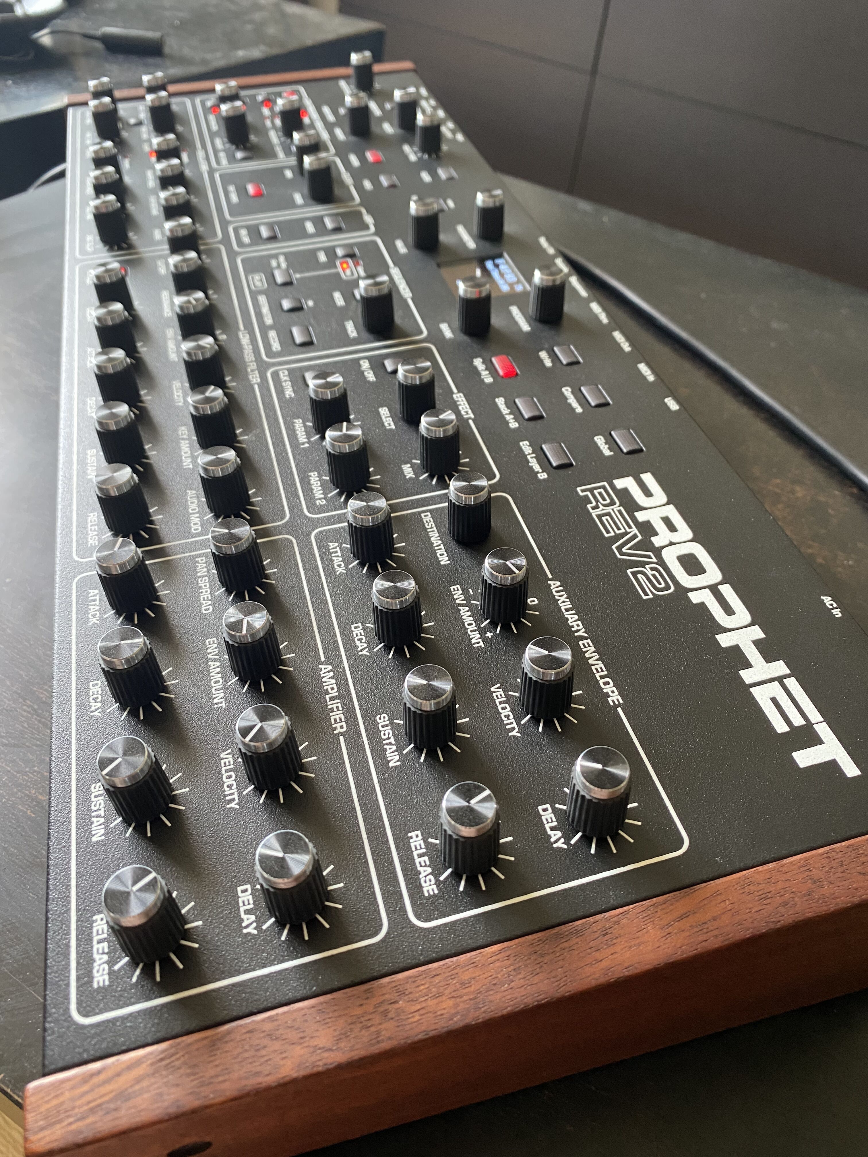 vends Prophet REV2 module 8 voix TBE