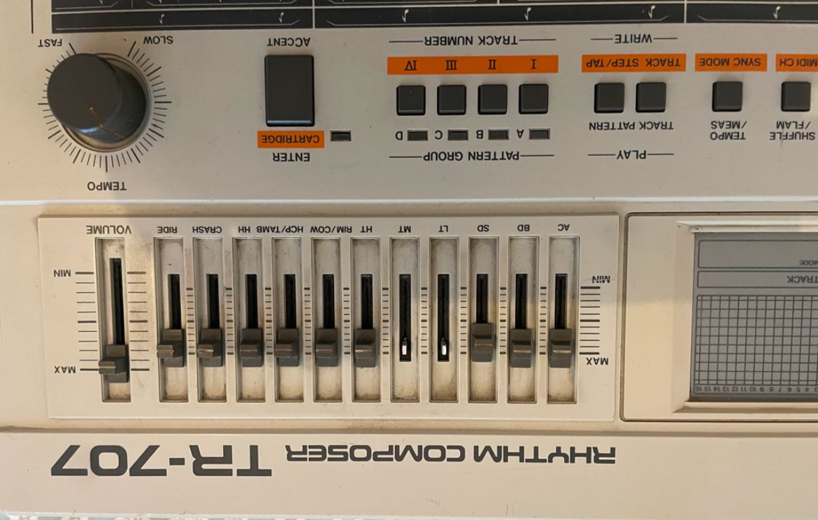 Vend TR-707