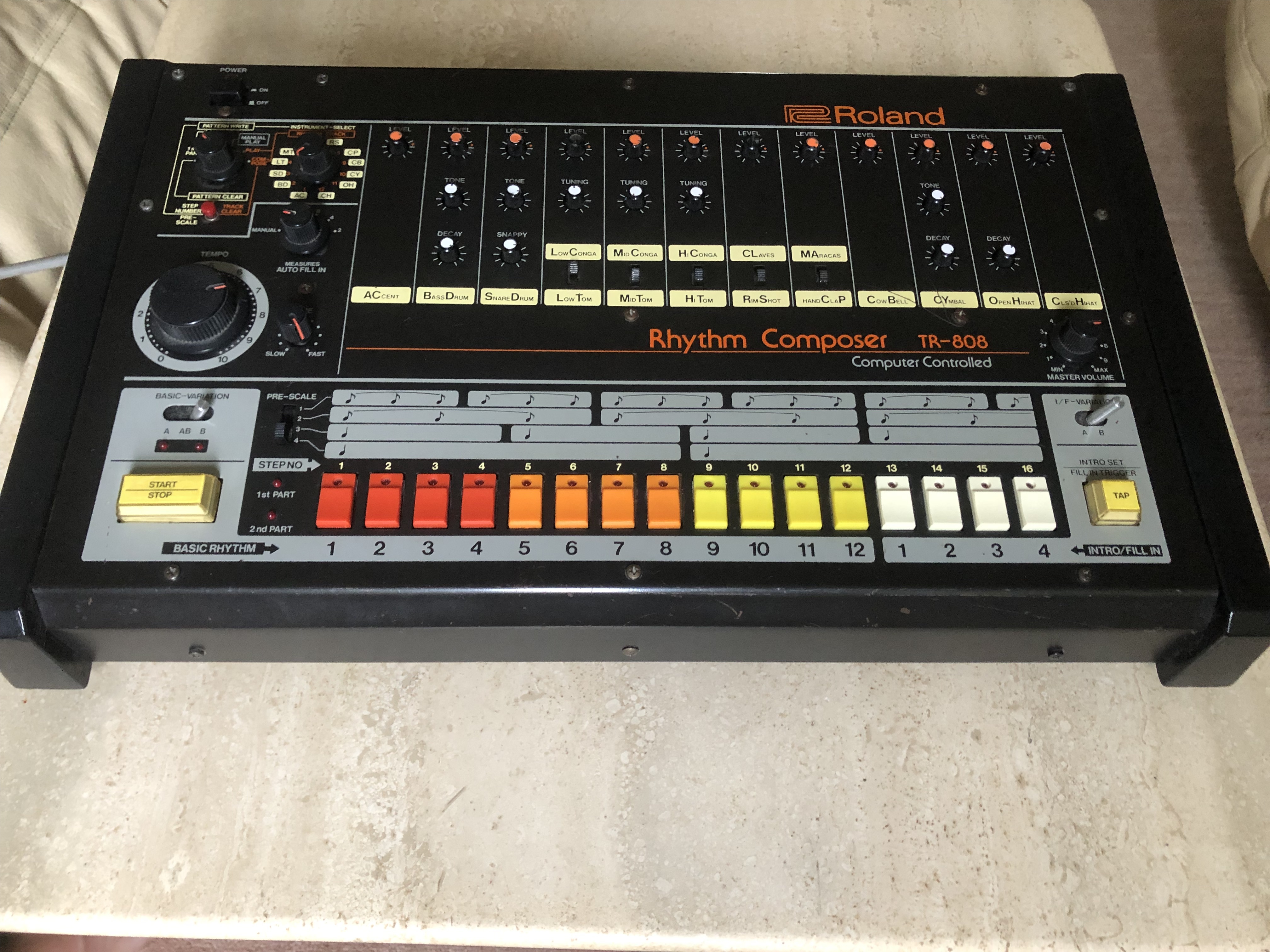 Vends TR 808 sur Paris 