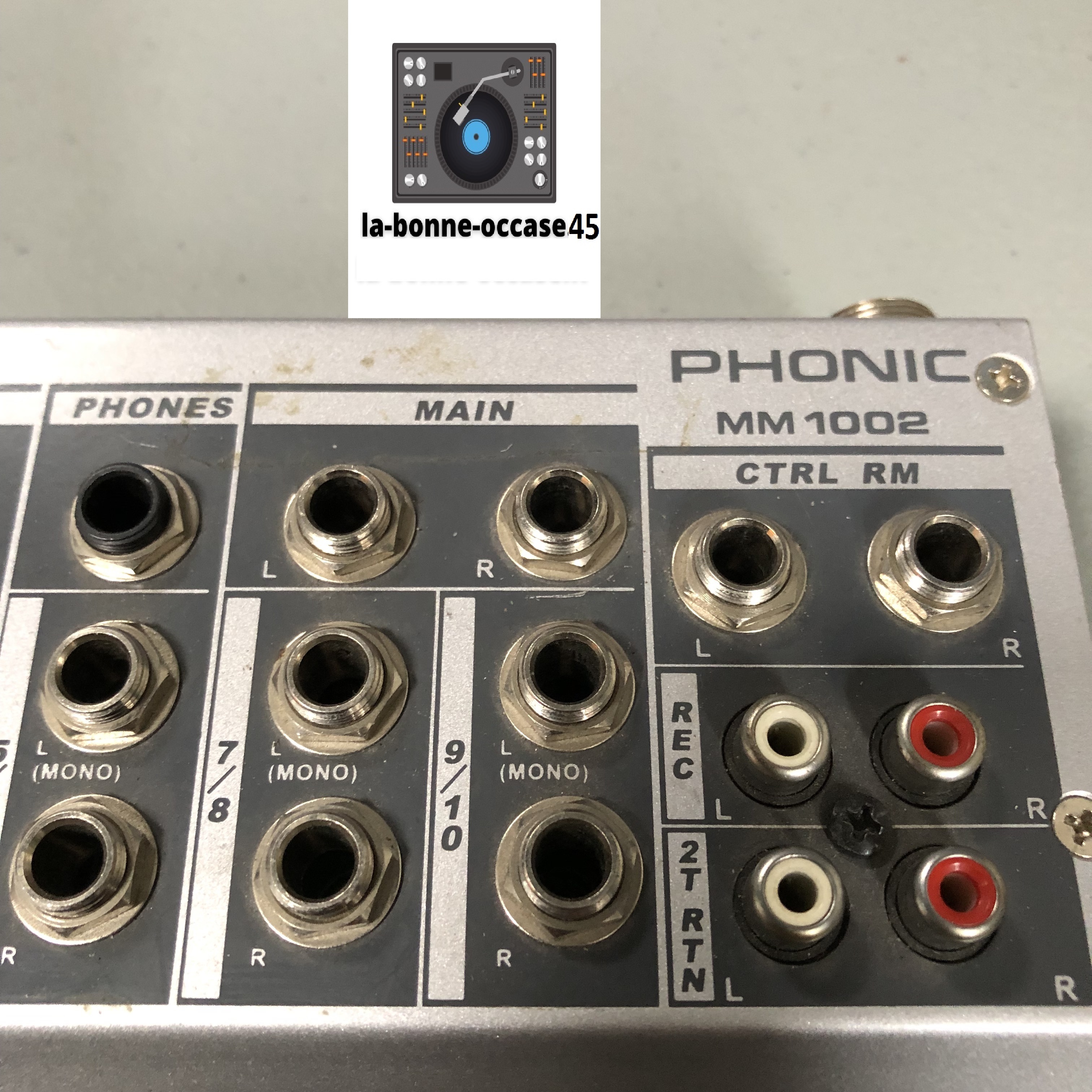 Console MM 1002