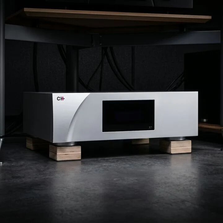 CH Precision X1 Power Supply