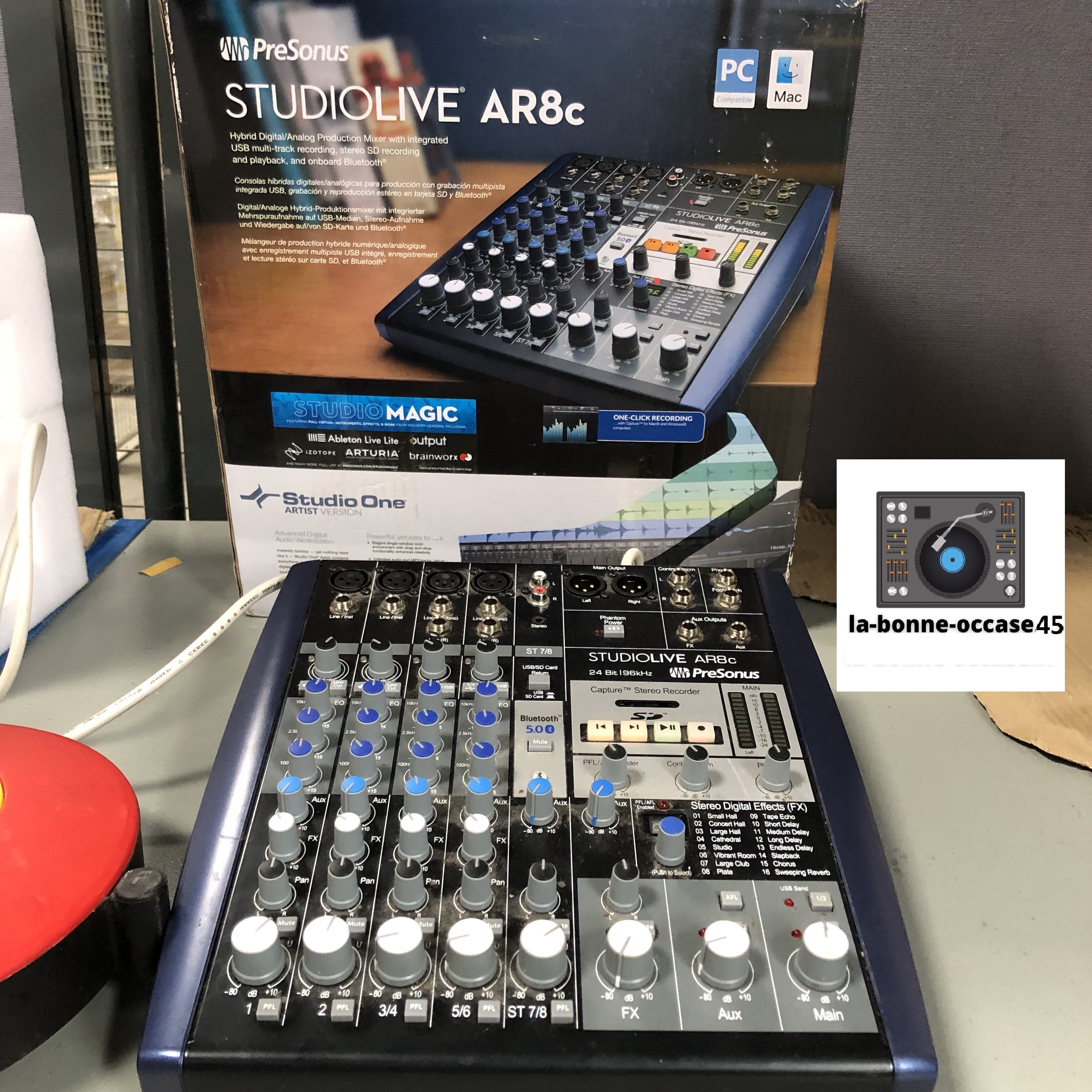 Console AR8c