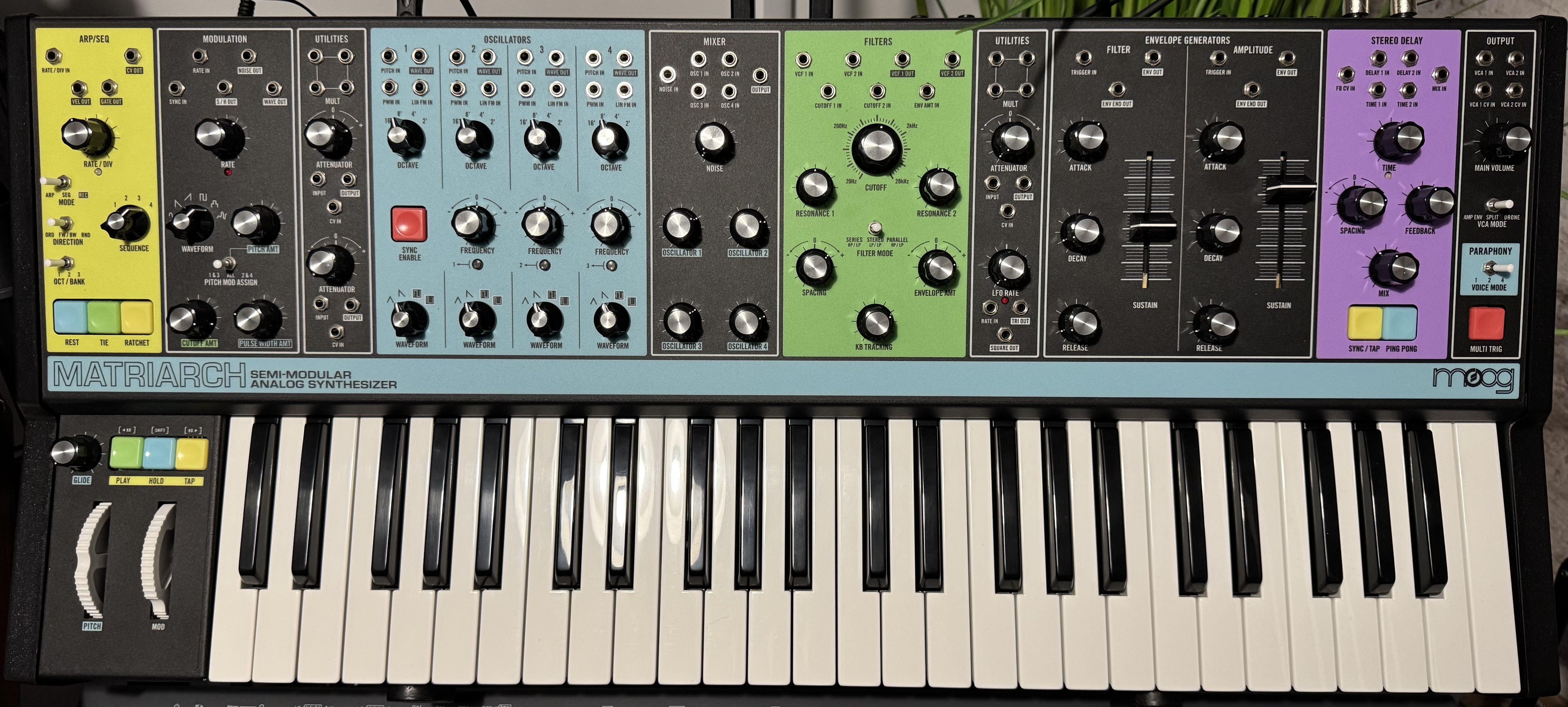 VDS Moog Matriarch + decksaver, excellent état