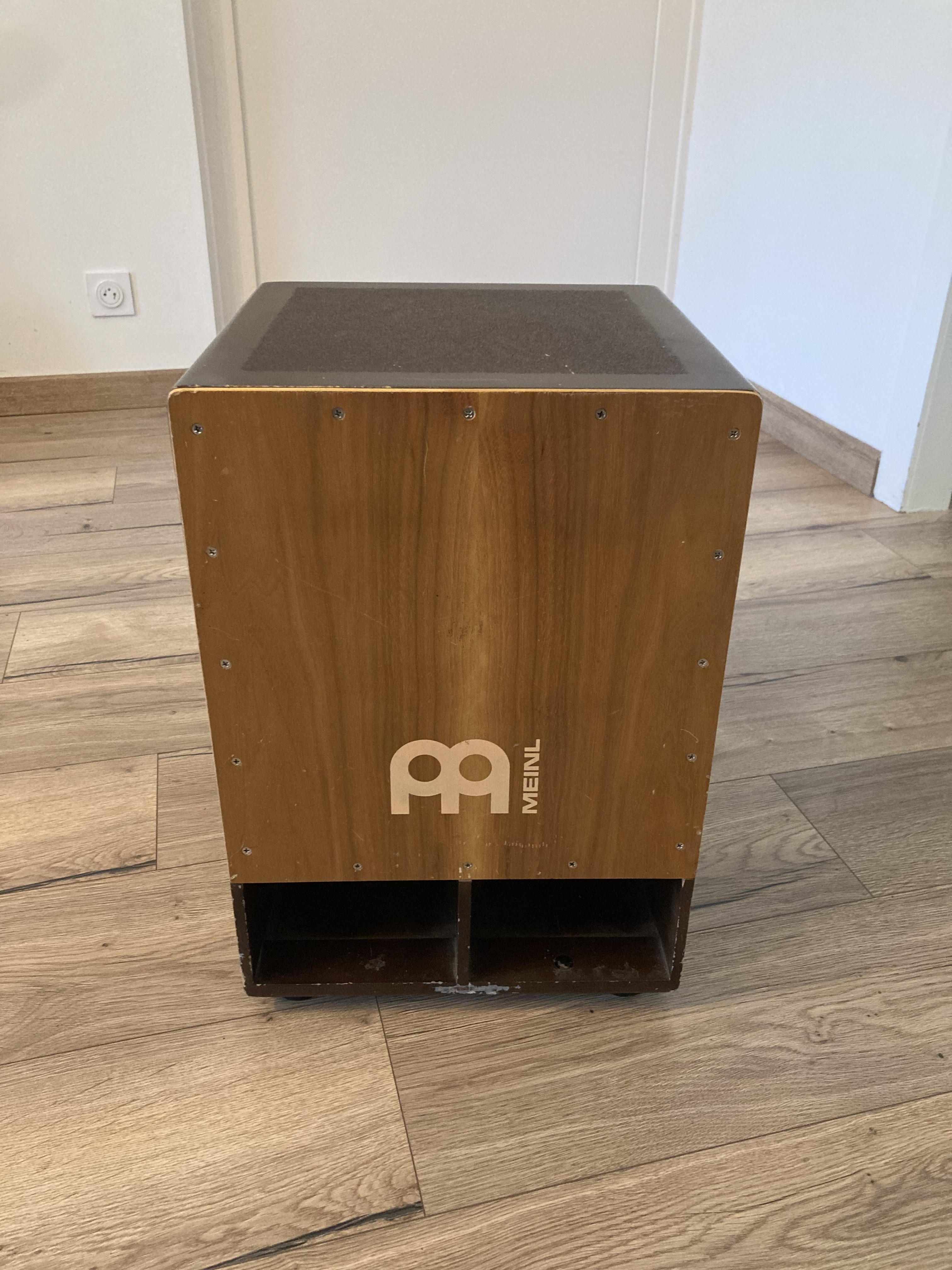 Vends cajon Bass + pedale + micro plat