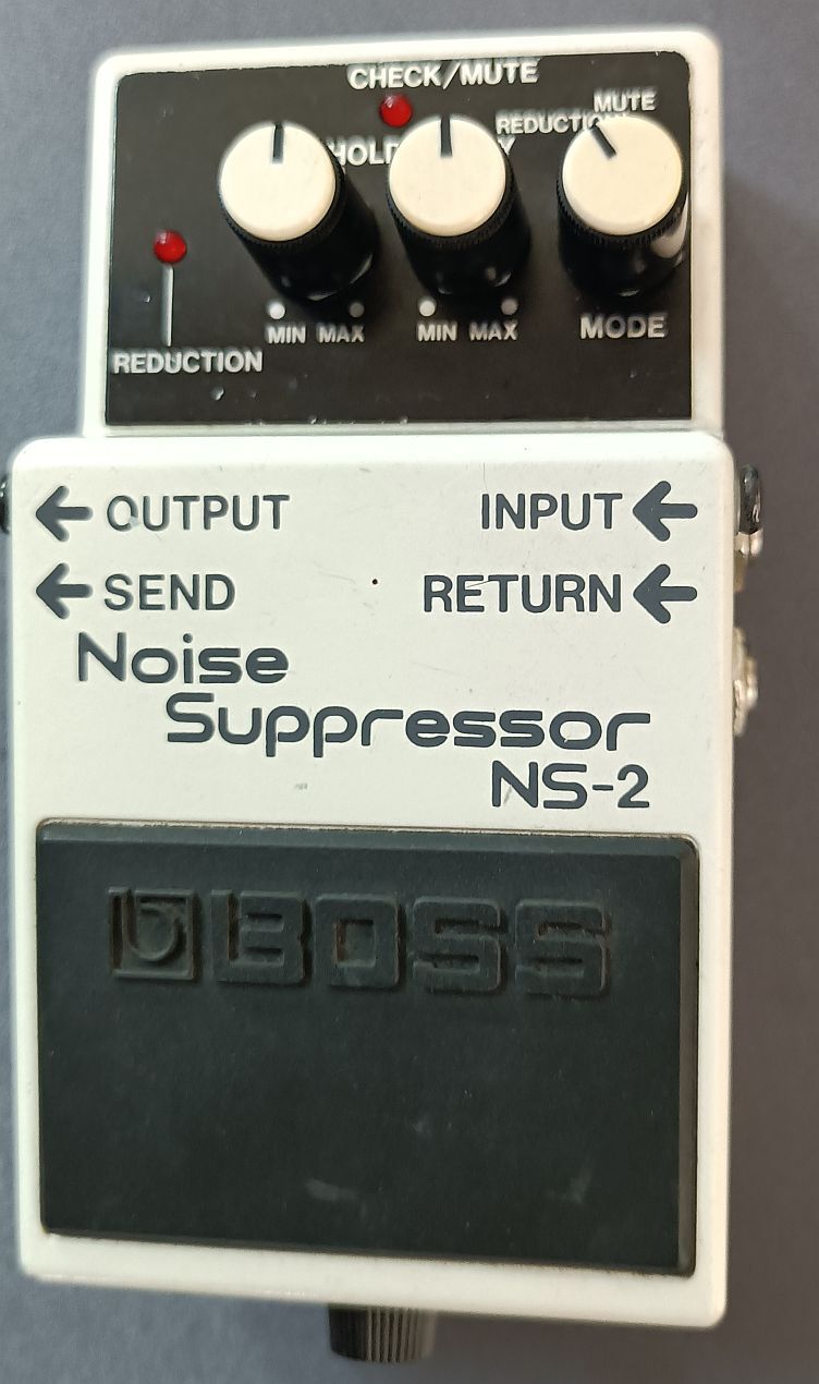 Vends noise gate Boss NS-2