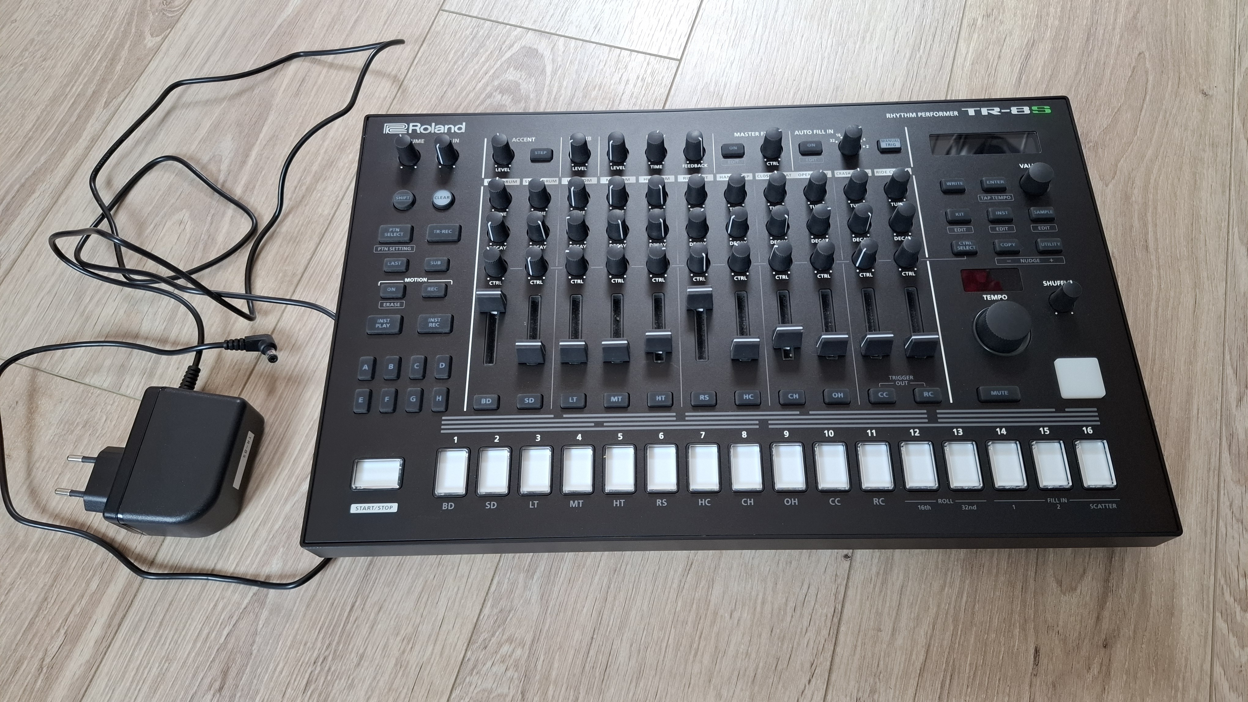 Vends TR8S