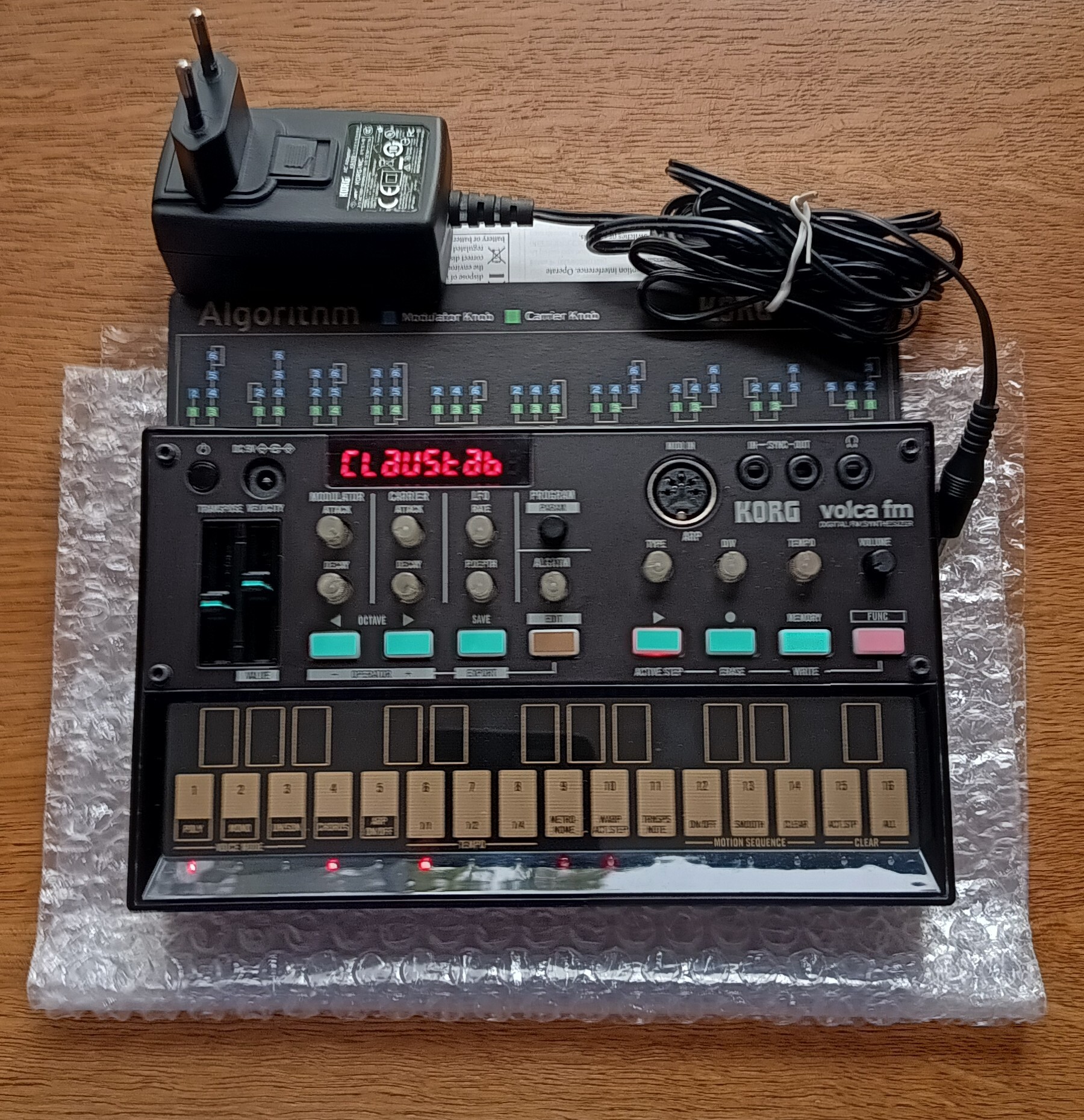 Korg Volca FM + Korg KA-350