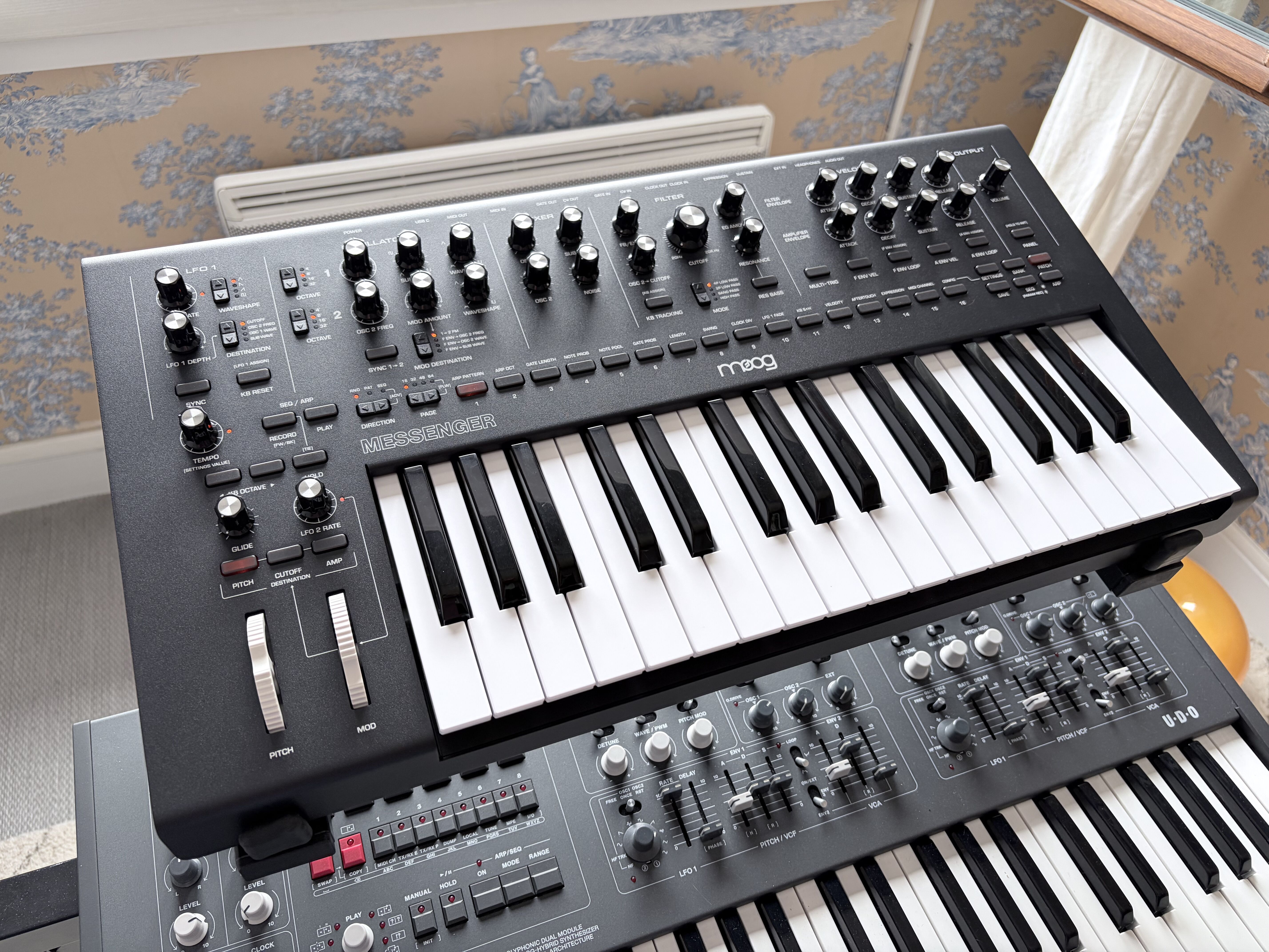 Vends Moog Messenger