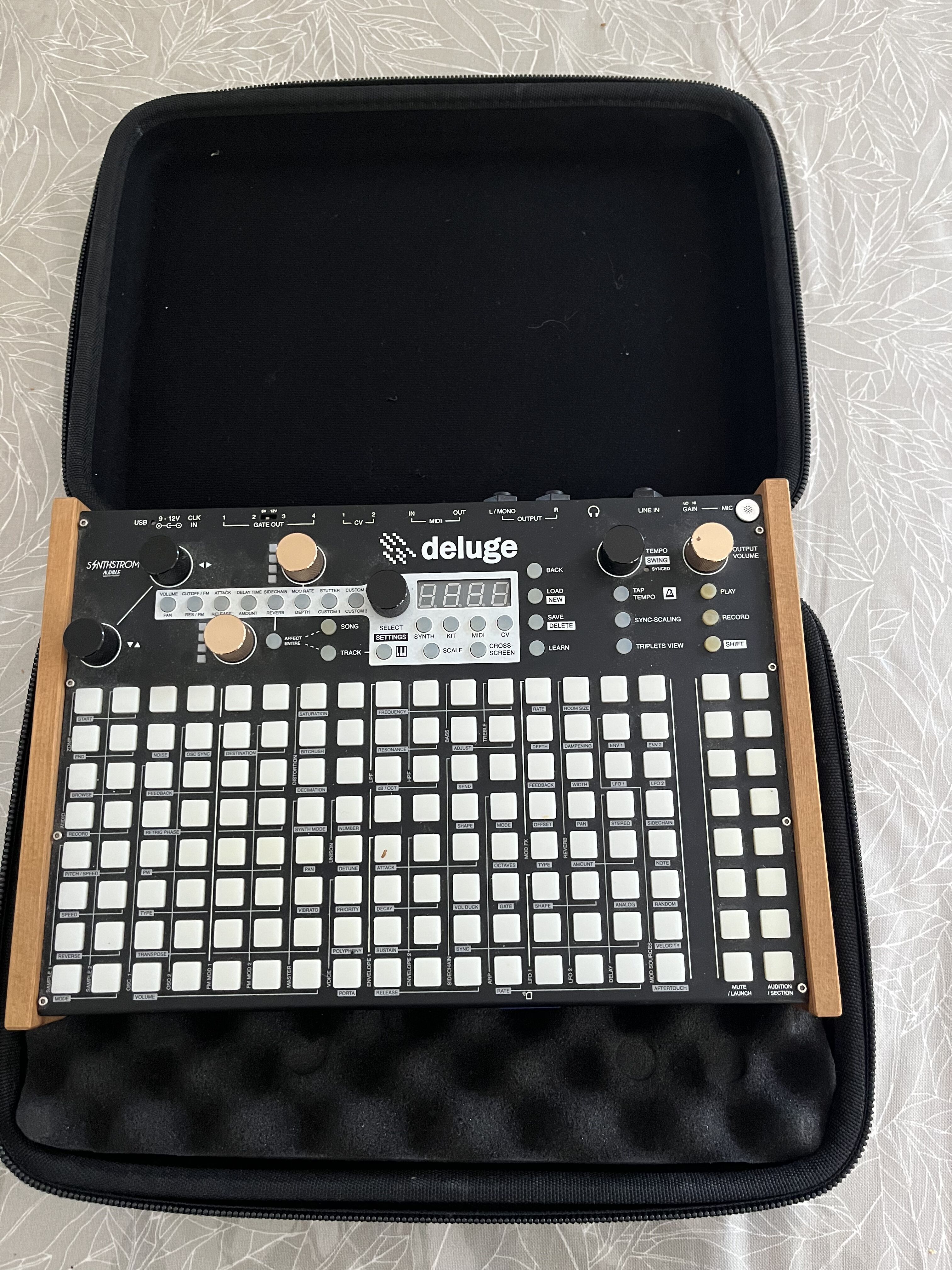 Vends Deluge écran d'origine
