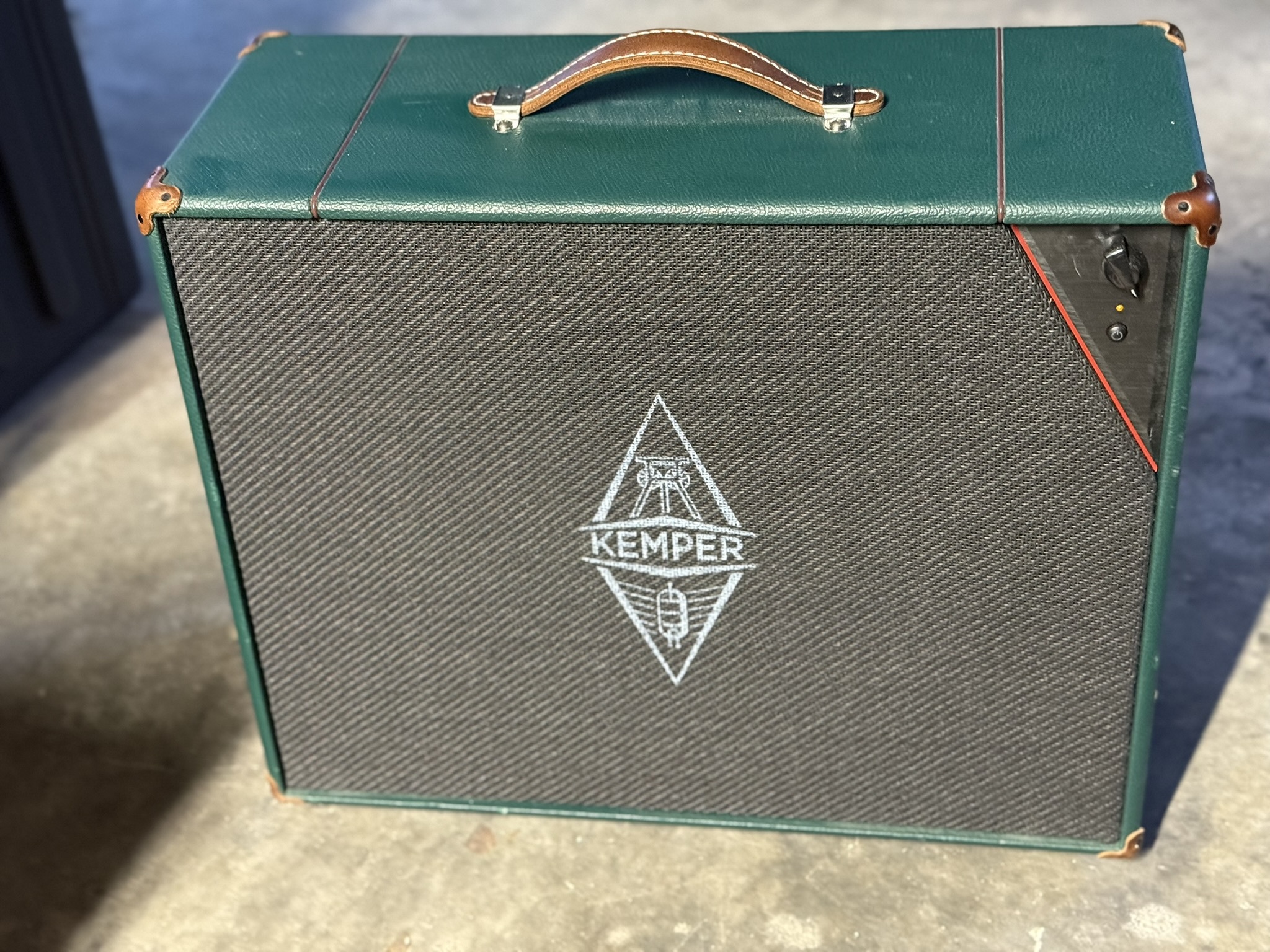 Kemper Power Kabinet - très peu utilisé