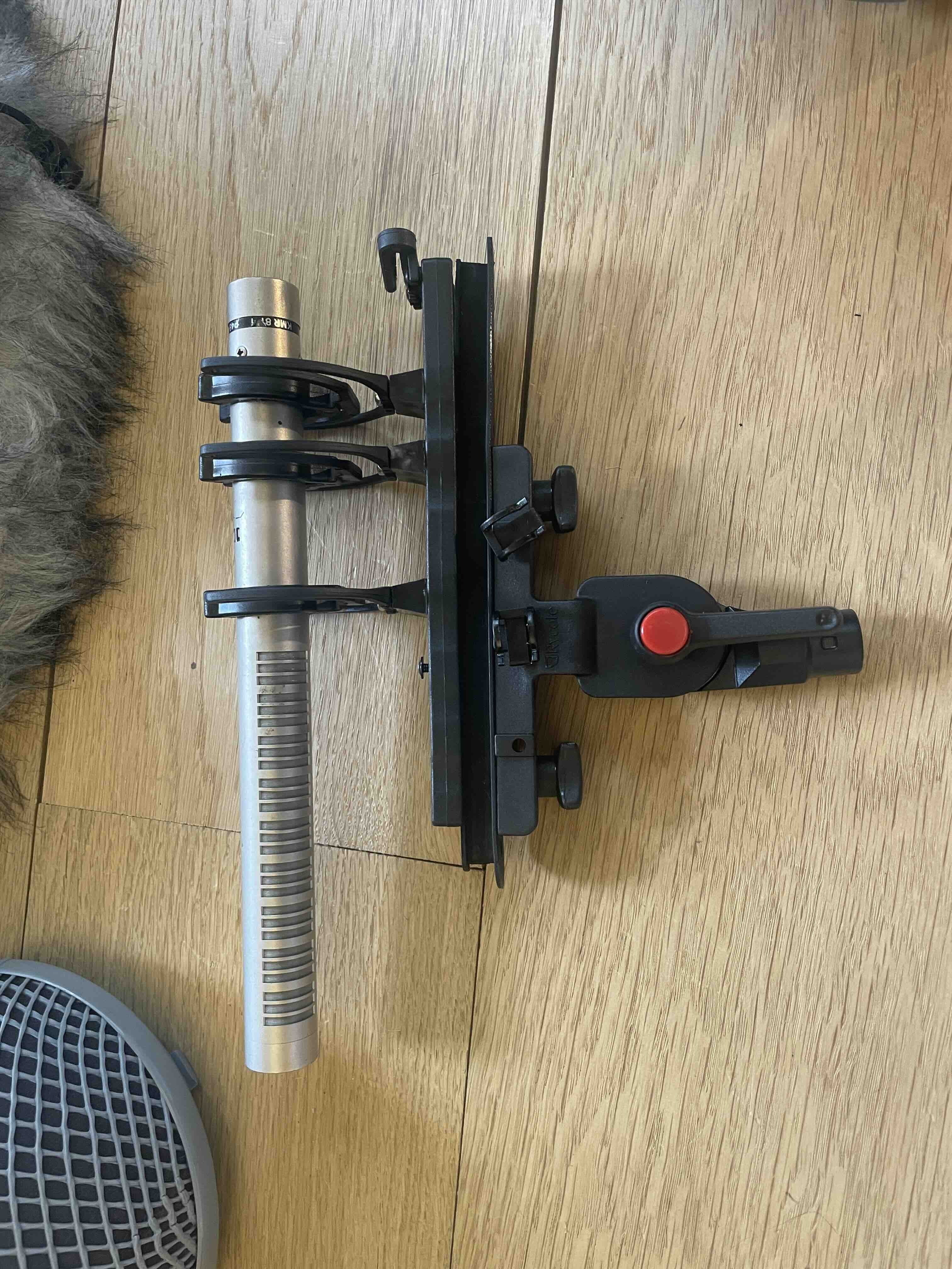 Vend Neumann KMR 81i + Windjammer Rycotte