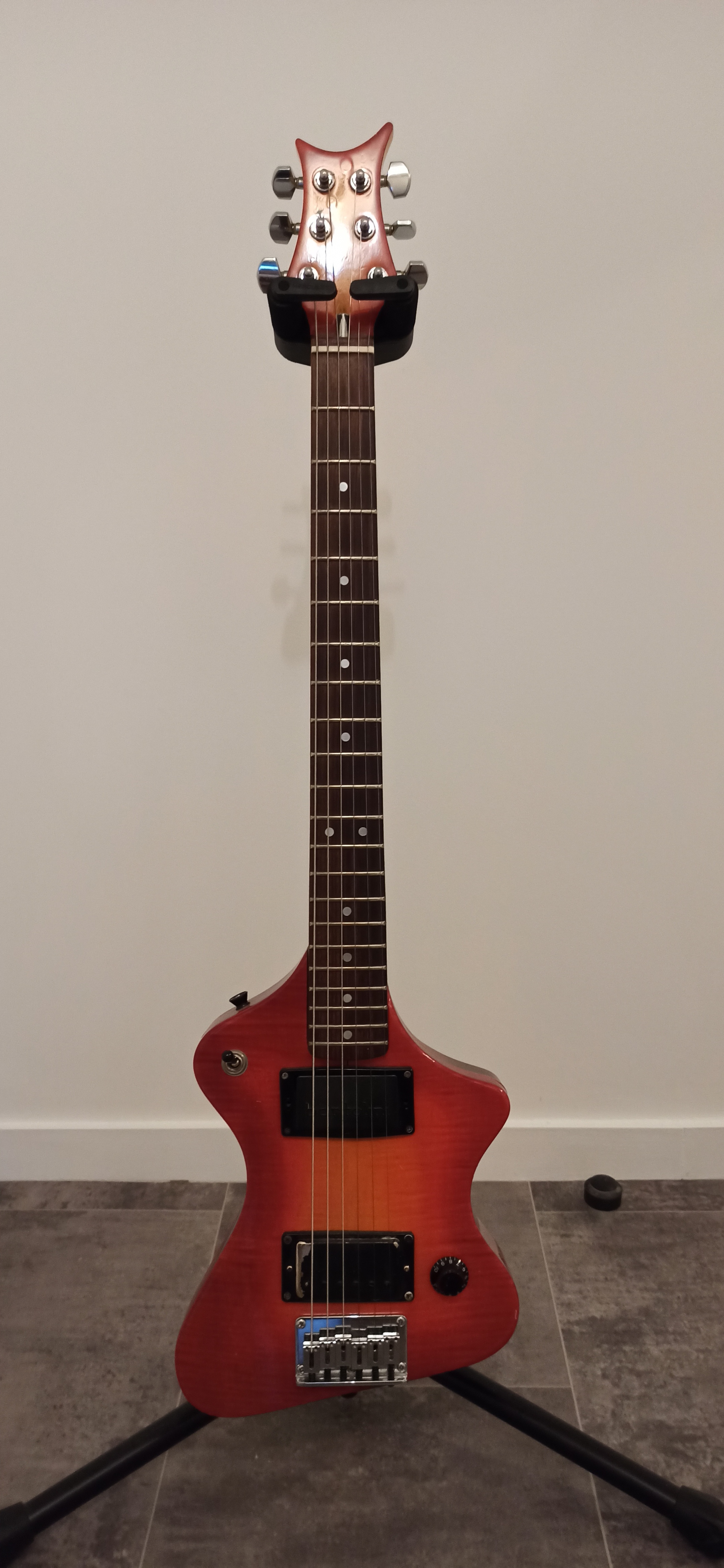 Luthier Xavier Lefol type Chiquita
