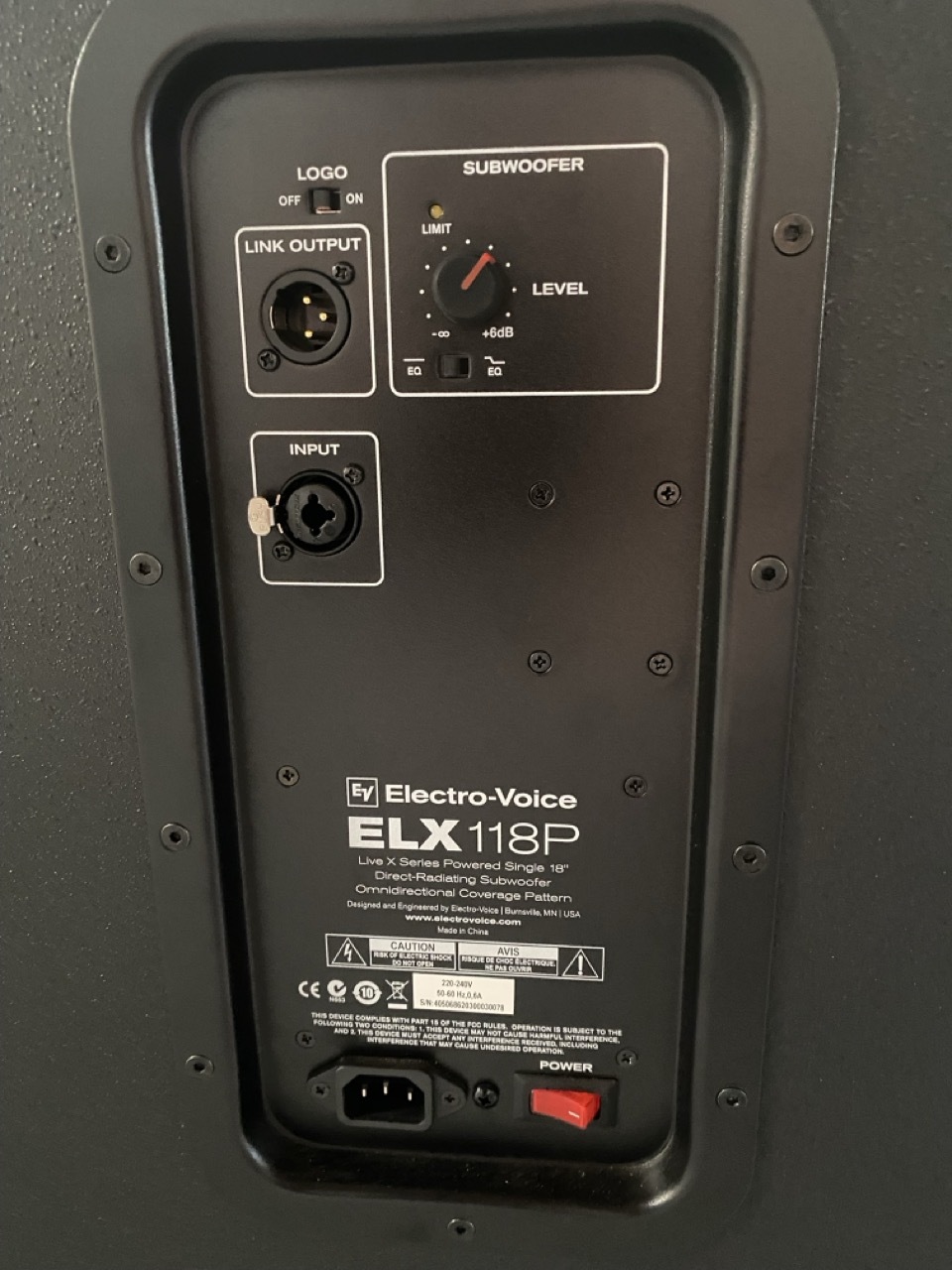 Electro-Voice ELX118P (47478)