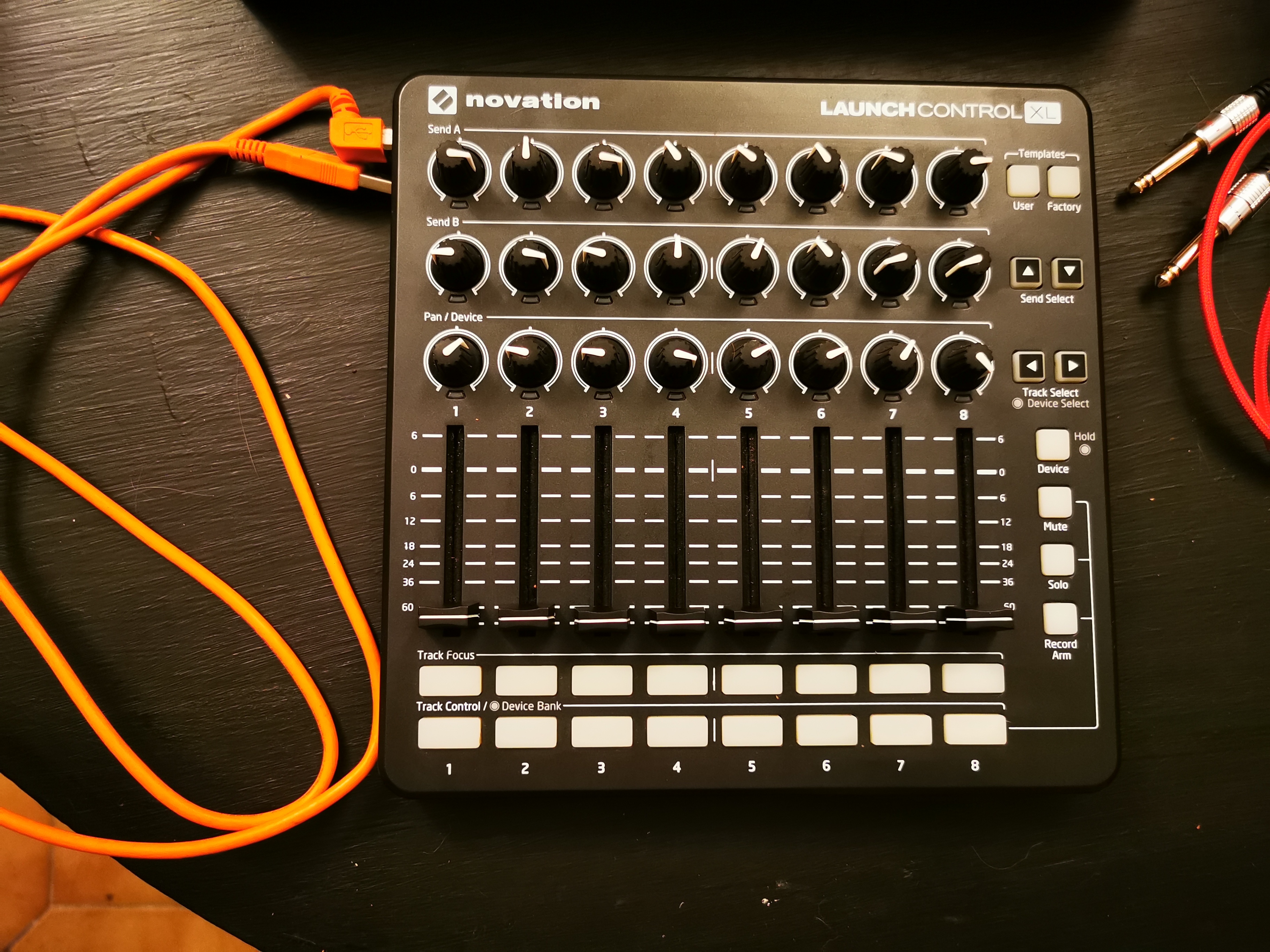 Vends Novation LaunchControl Mk2