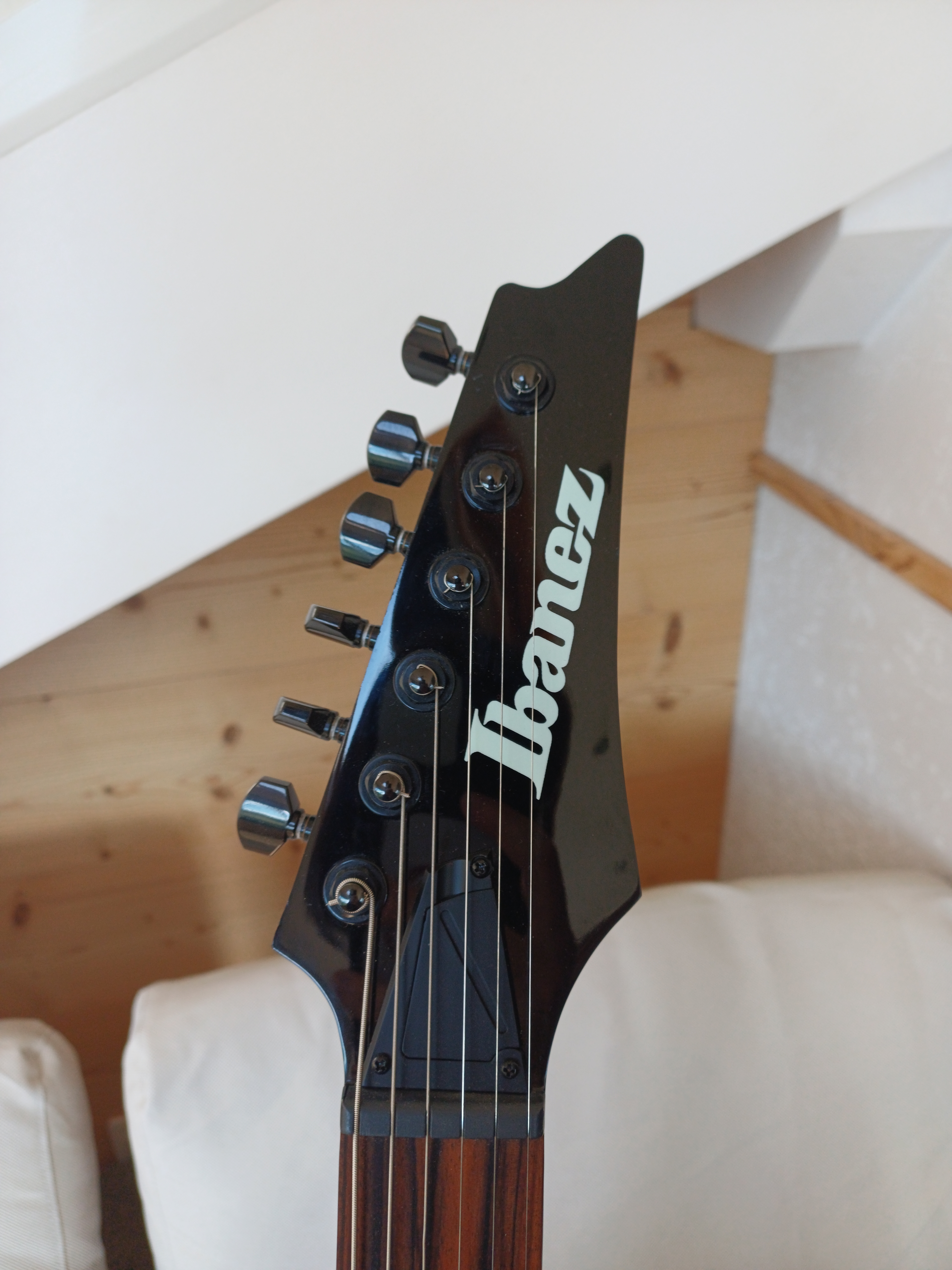 Ibanez RGD61ALA Axion Label (27121)