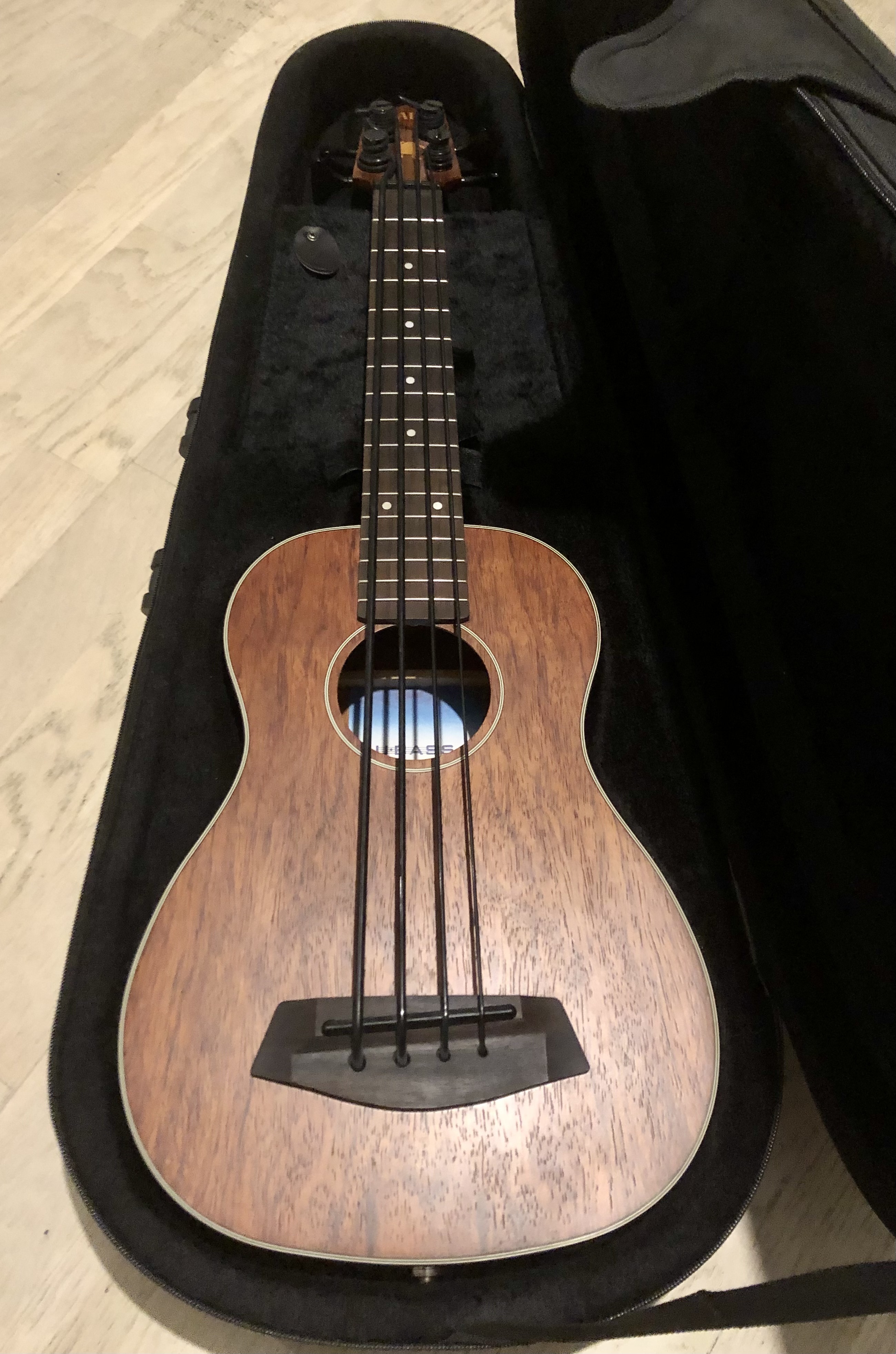 Kala UBASS-EM-FS Exotic Mahogany U-Bass (74518)