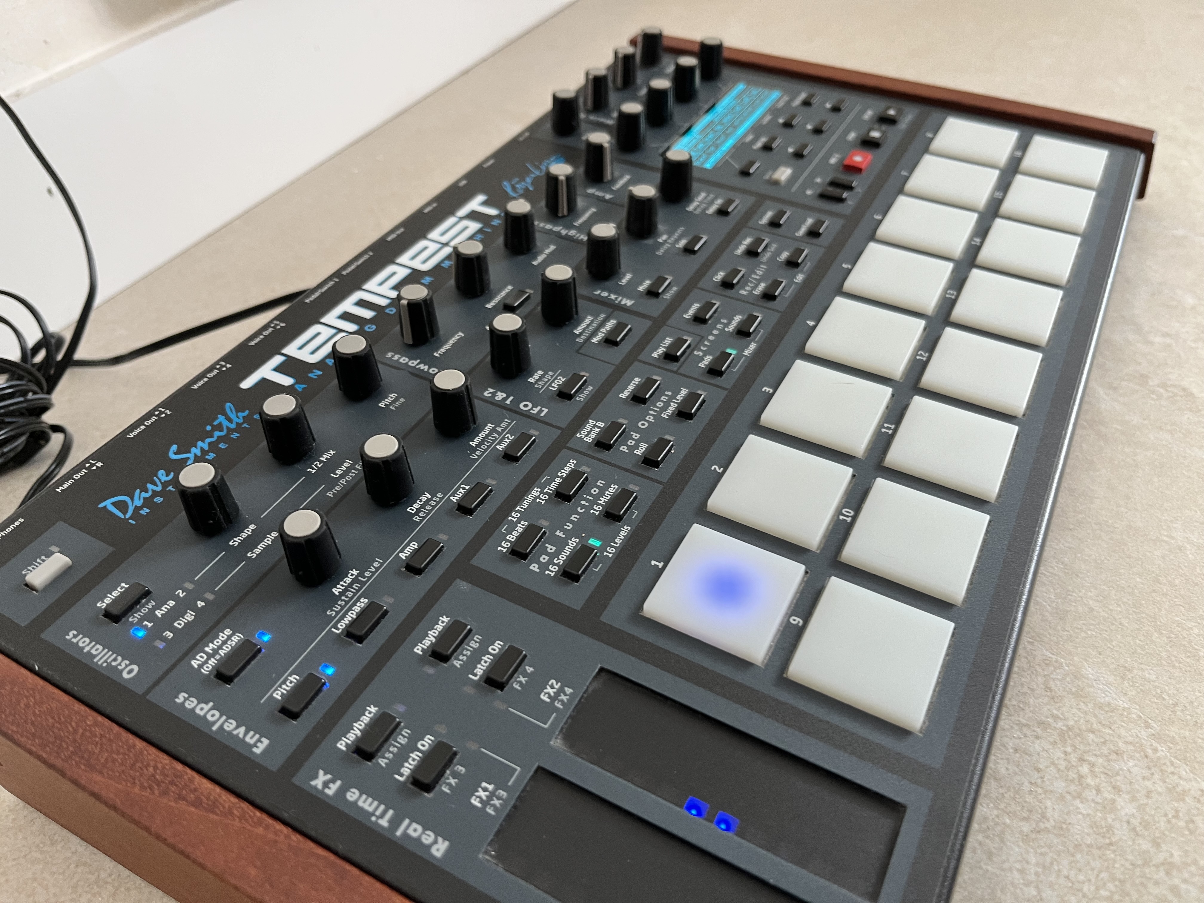 Dave Smith Instruments Tempest (88663)