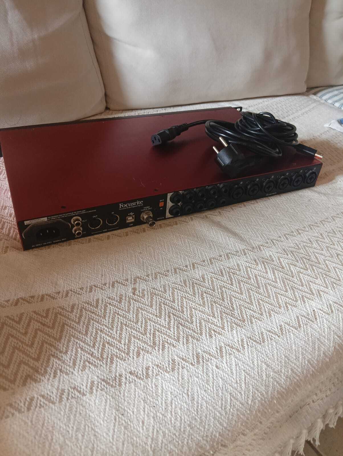 Vds une Focusrite Scarlett 18i20 gen2 bon état.
