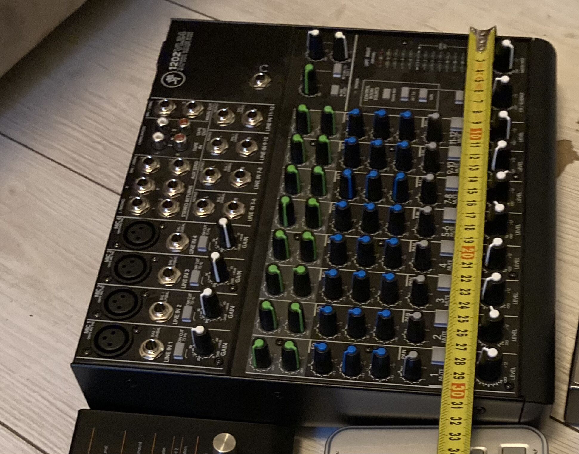 vends table de mixage mackie 