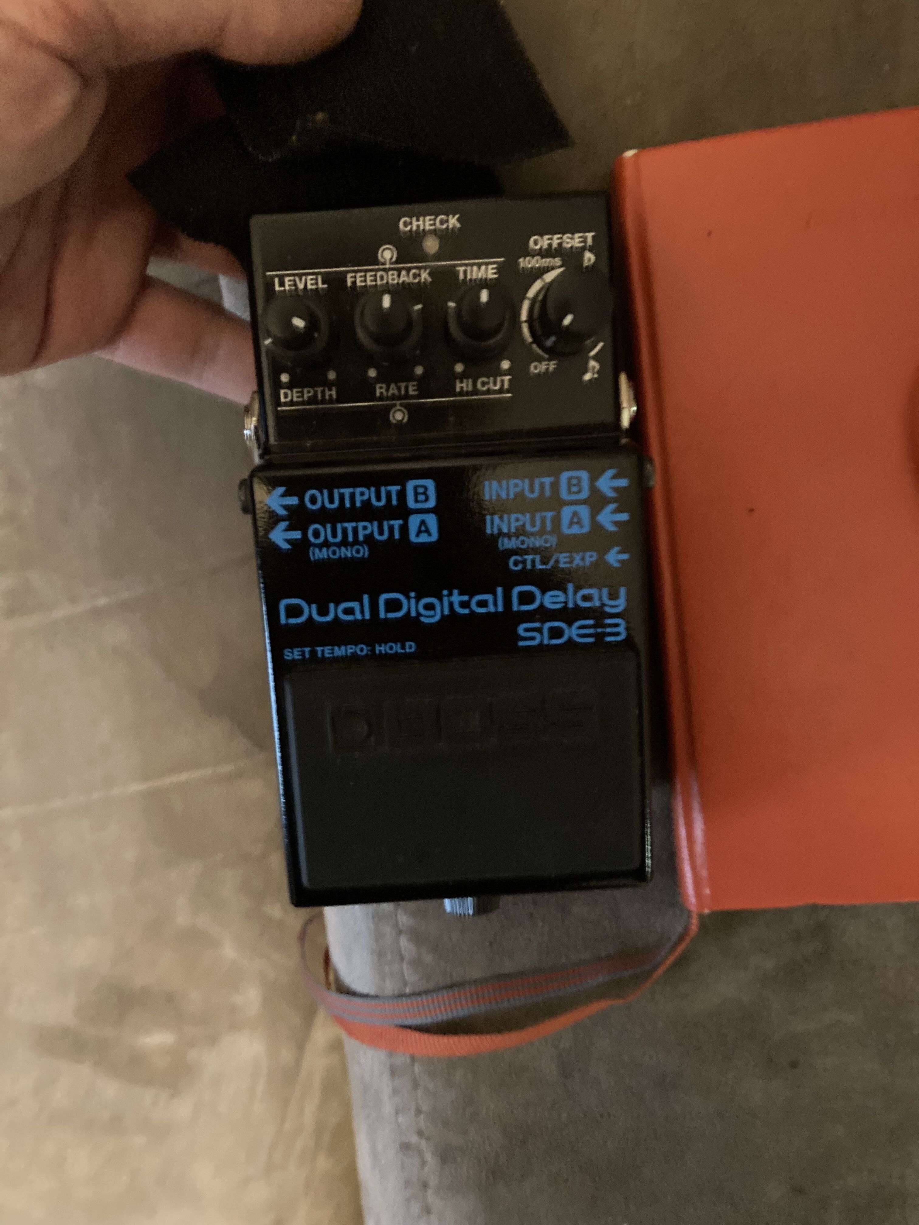 Vends delay boss SDE3