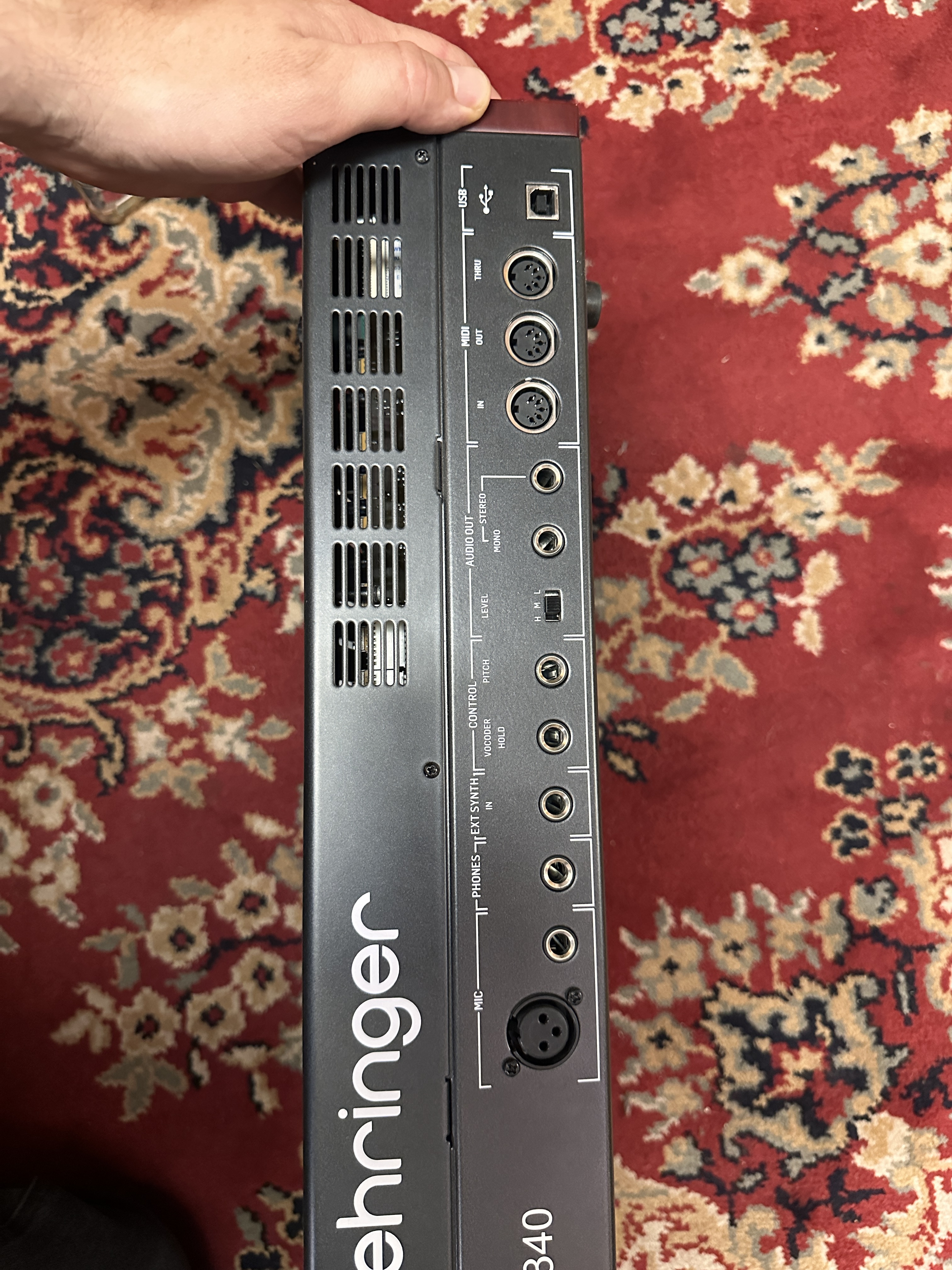 Behringer VC340 (51832)