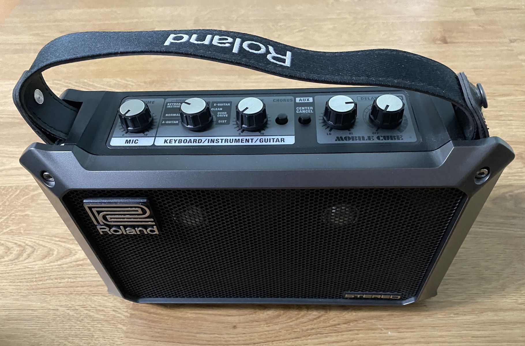 Vends Roland Mobile Cube + CB-MBC1 Mobile Cube Bag