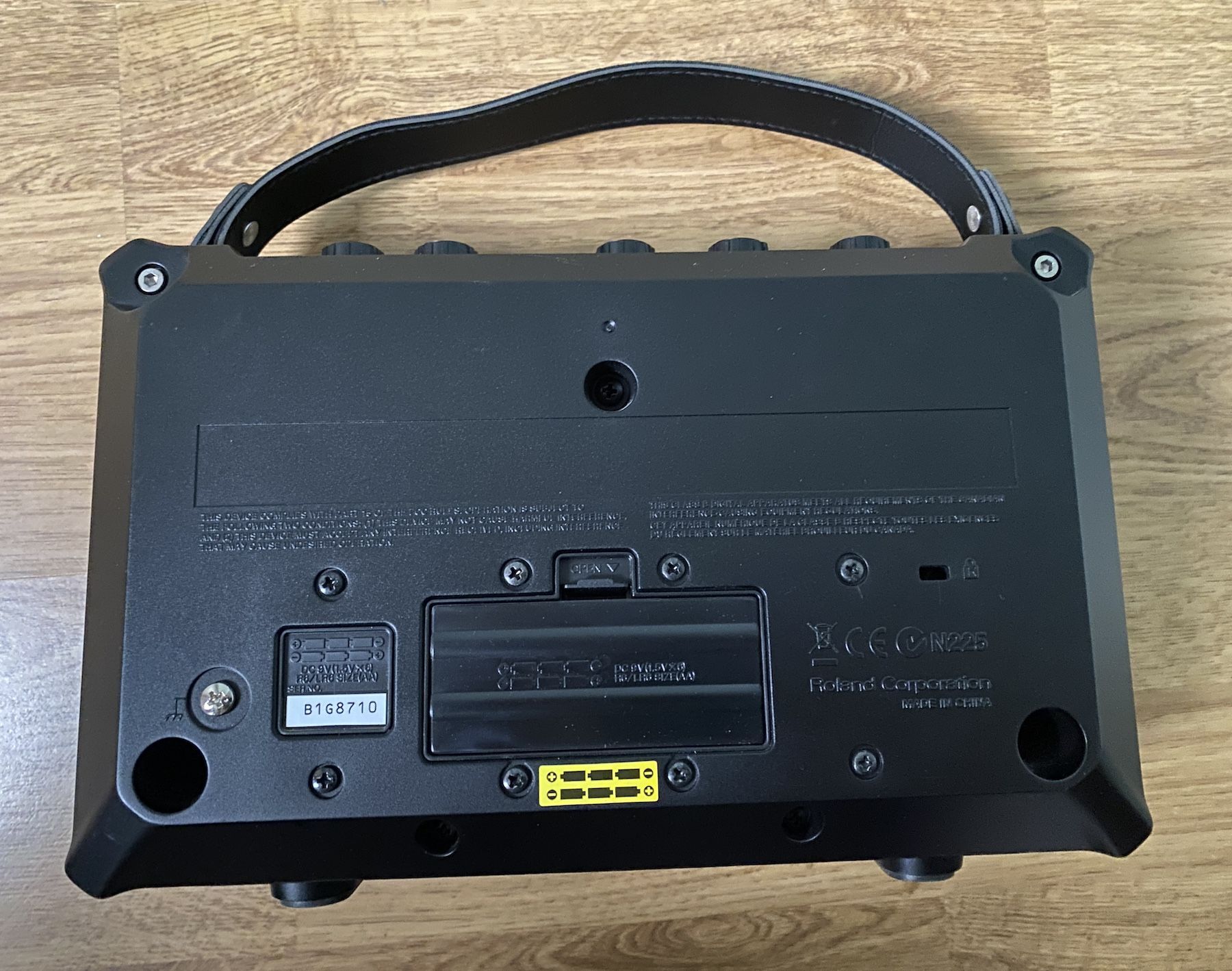 Roland Mobile Cube (4519)