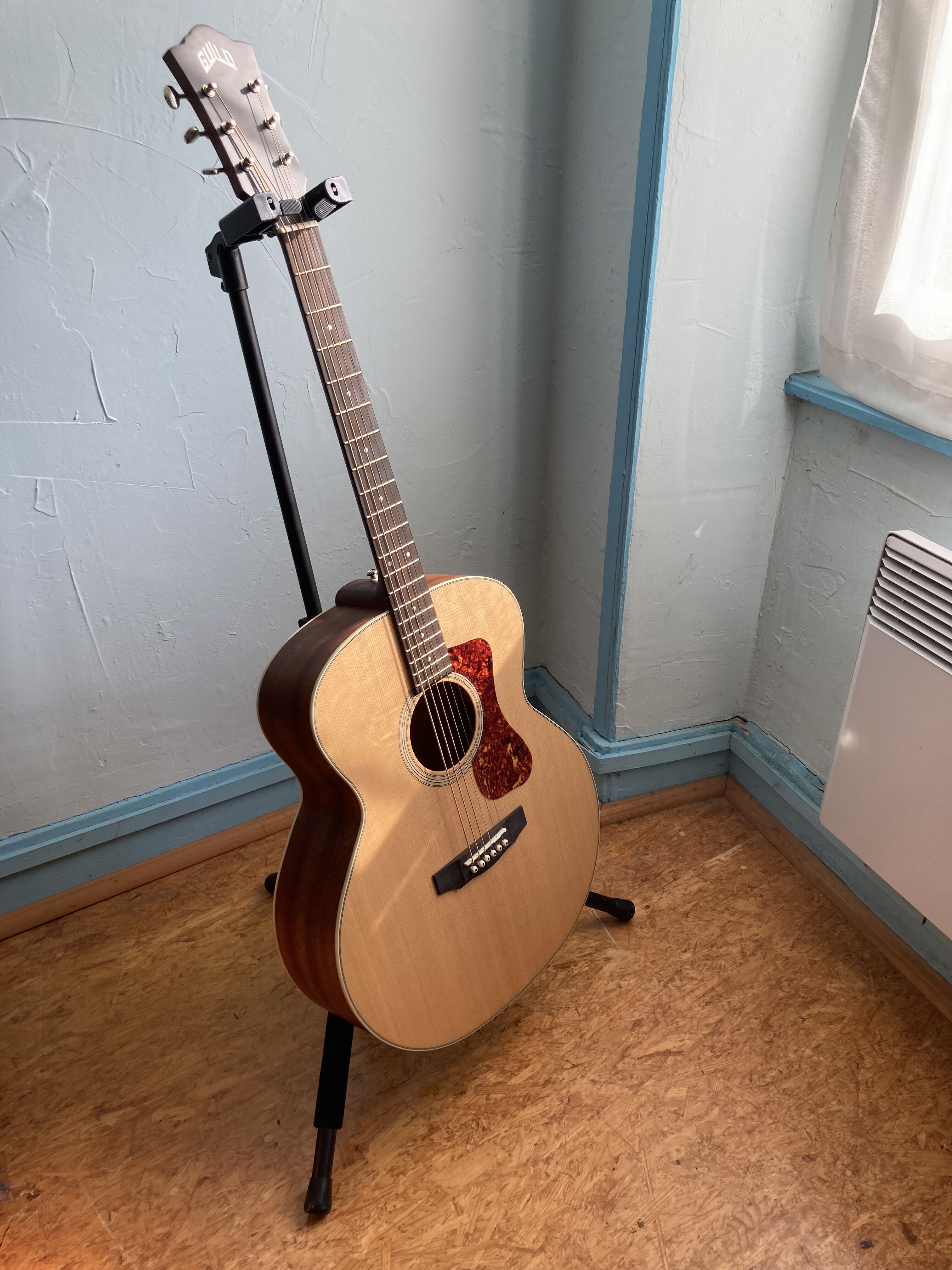 Guild Bariton Electro-acoustique