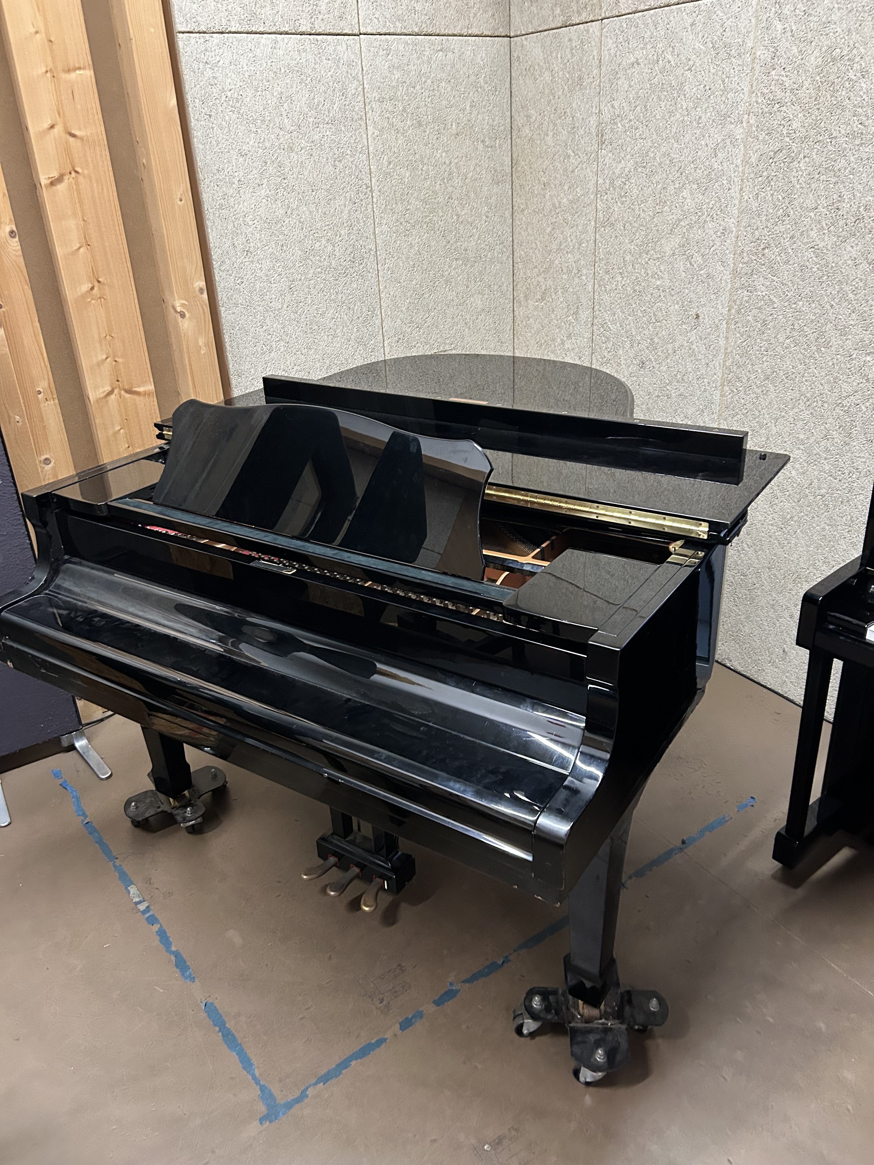 Vends piano à queue Yamaha C2 (Série Conservatory)