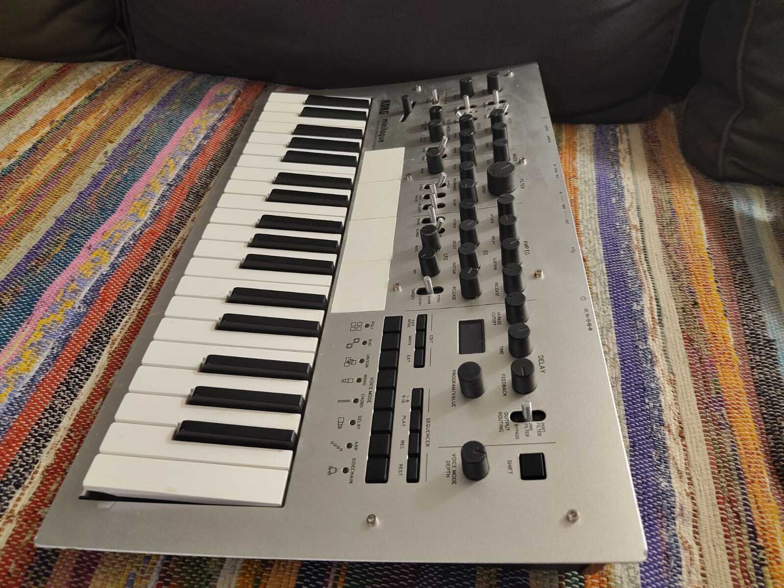Korg Minilogue (2656)