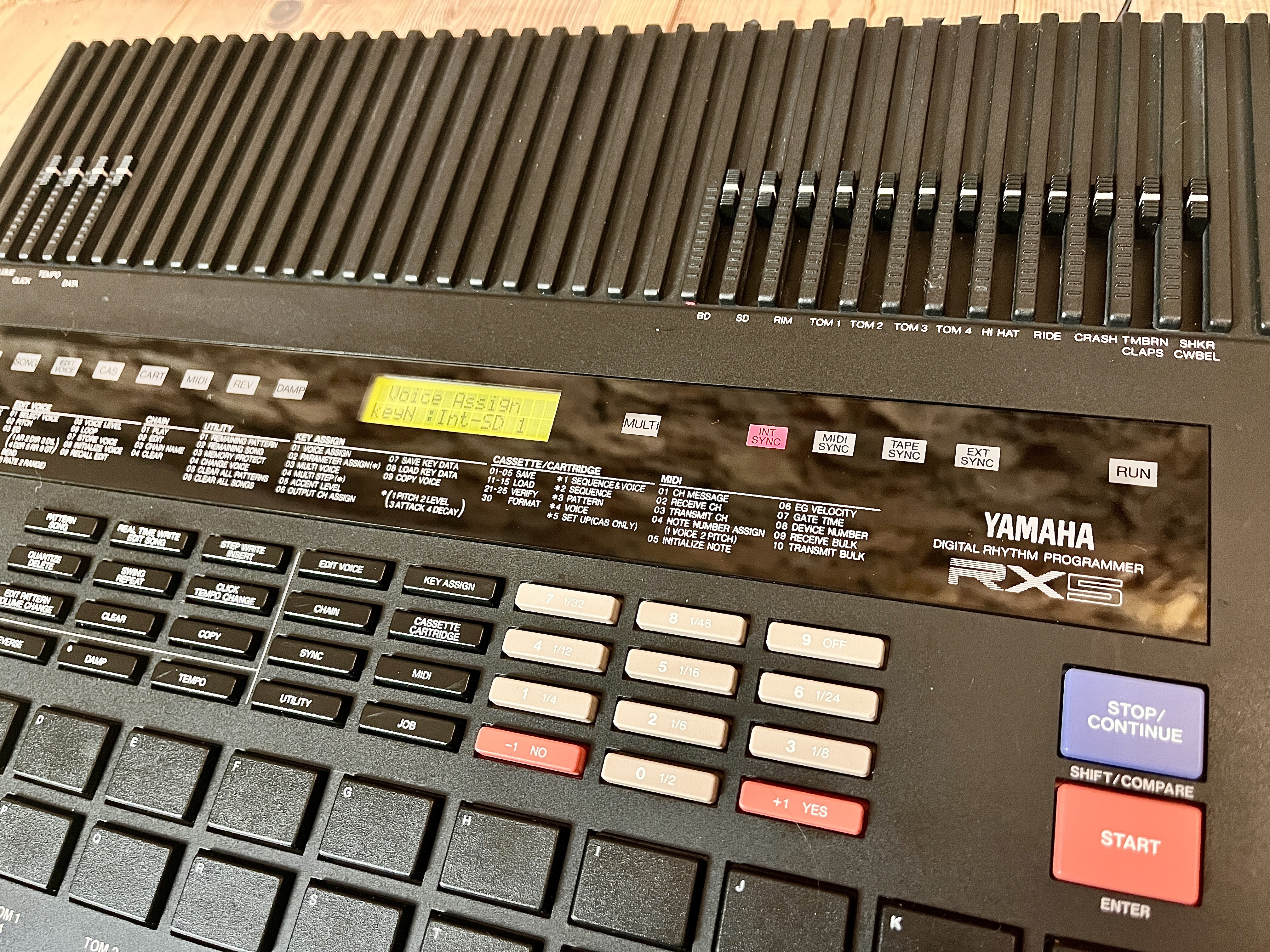 Yamaha RX5 (10018)