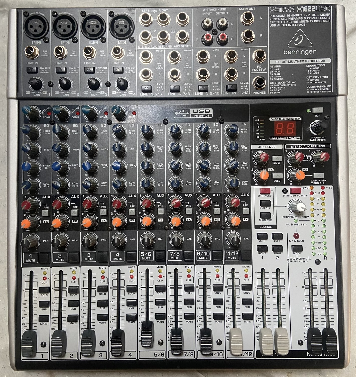 Behringer Xenyx X1622USB (22922)