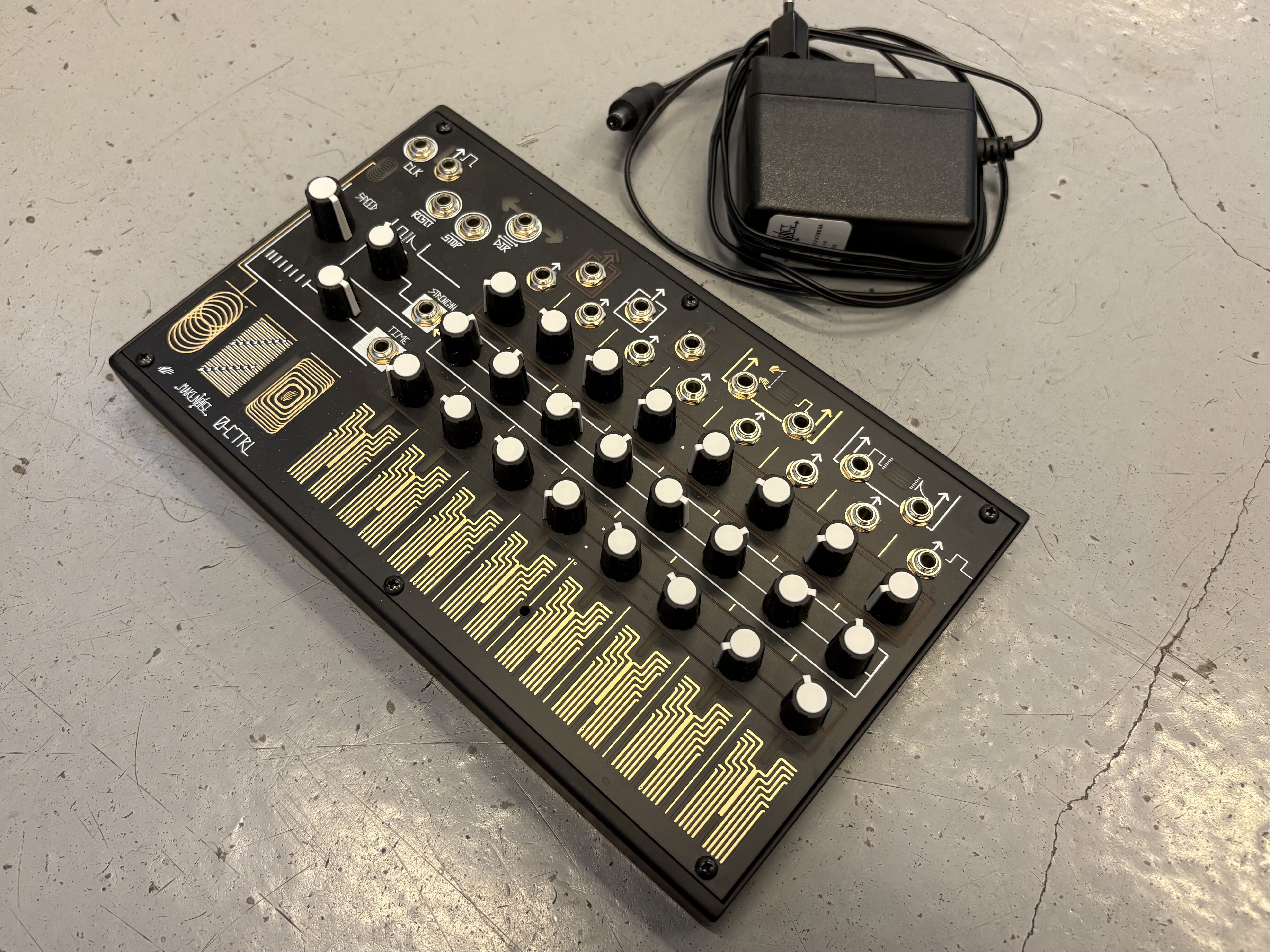Make Noise 0-Ctrl — Contrôleur/séquenceur