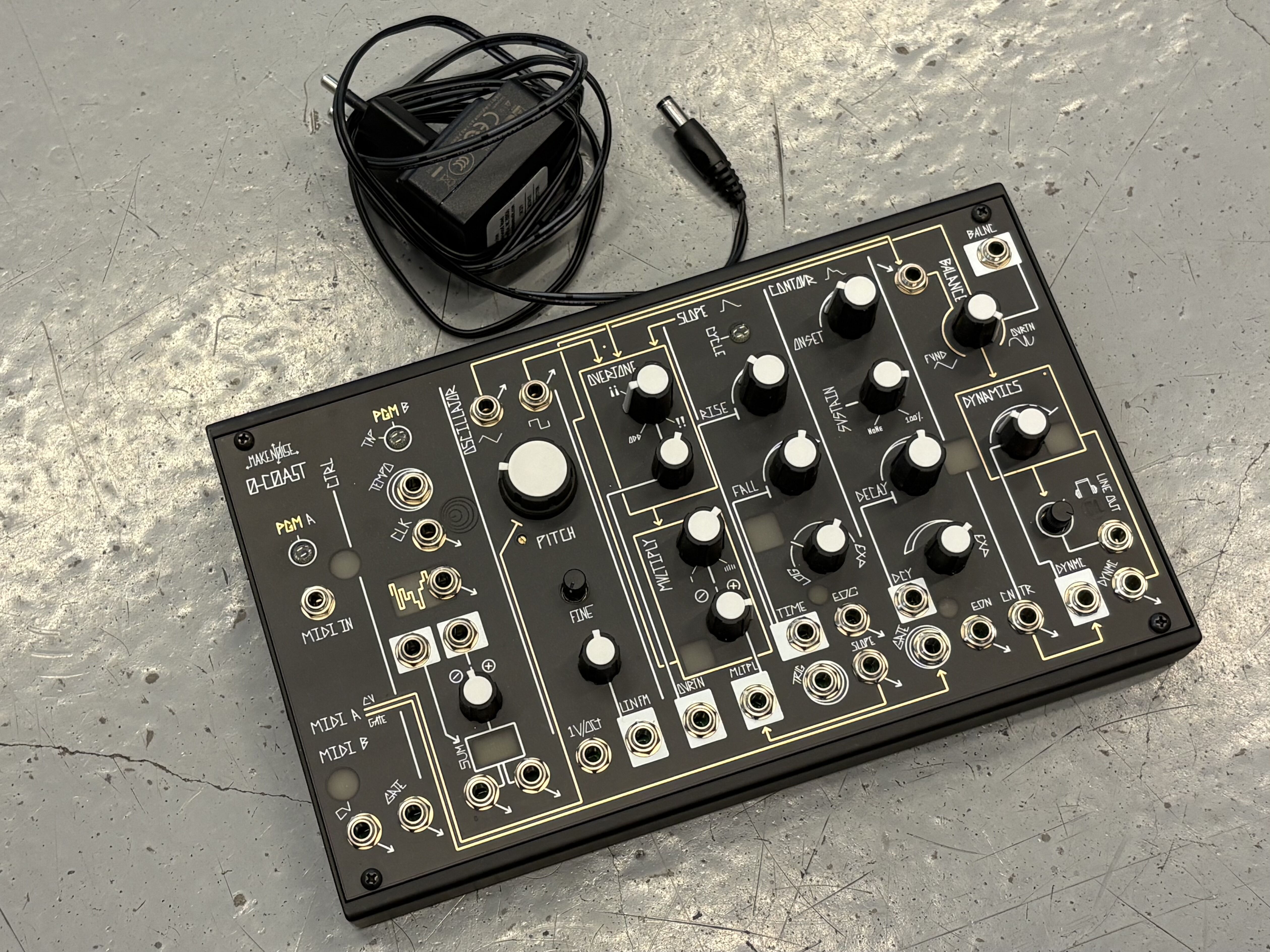 Make Noise 0-Coast — Synthé semi-modulaire
