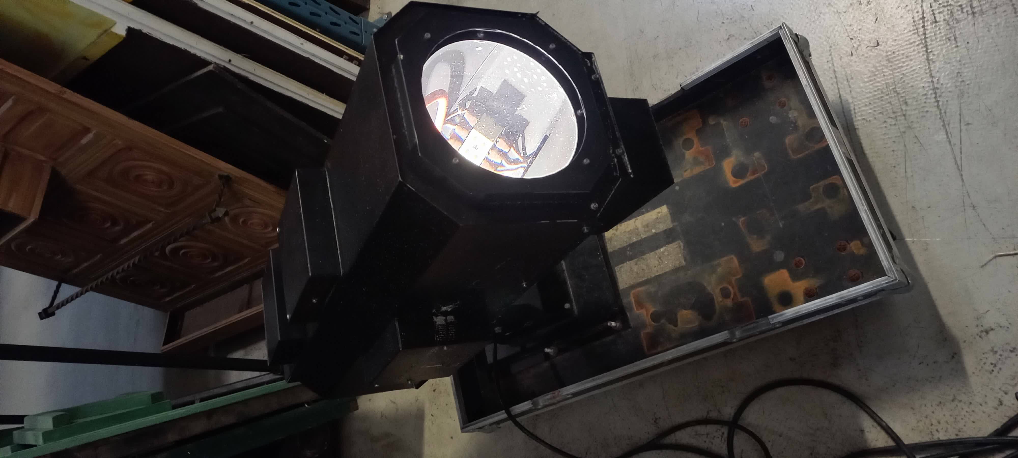 Vends skytracer GRIVEN sky eagle 2500W hmi