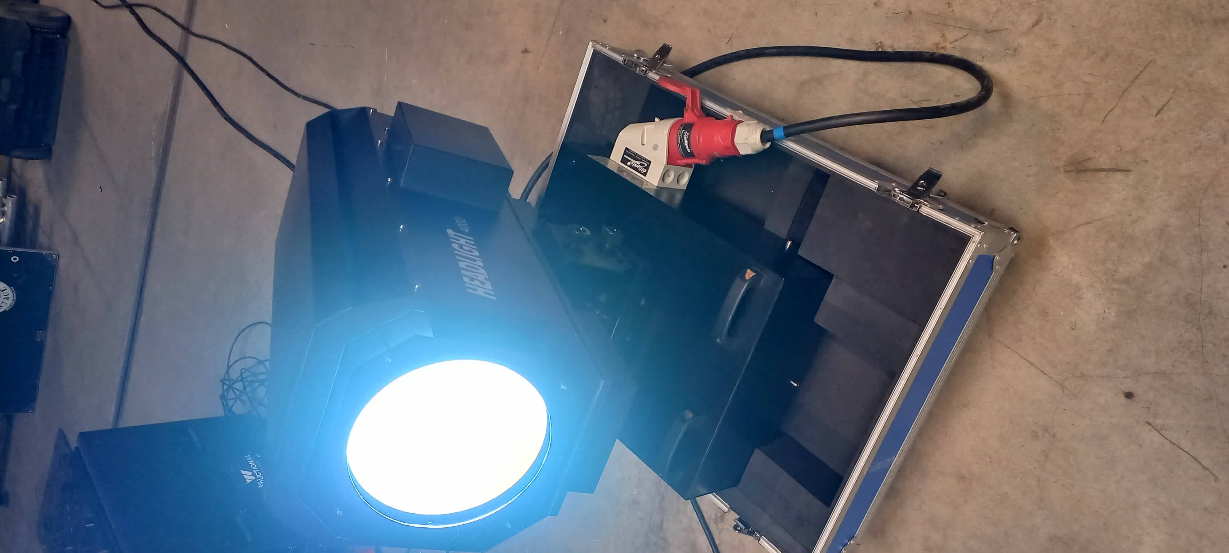Vends skytracer PR lignting 4000W hmi