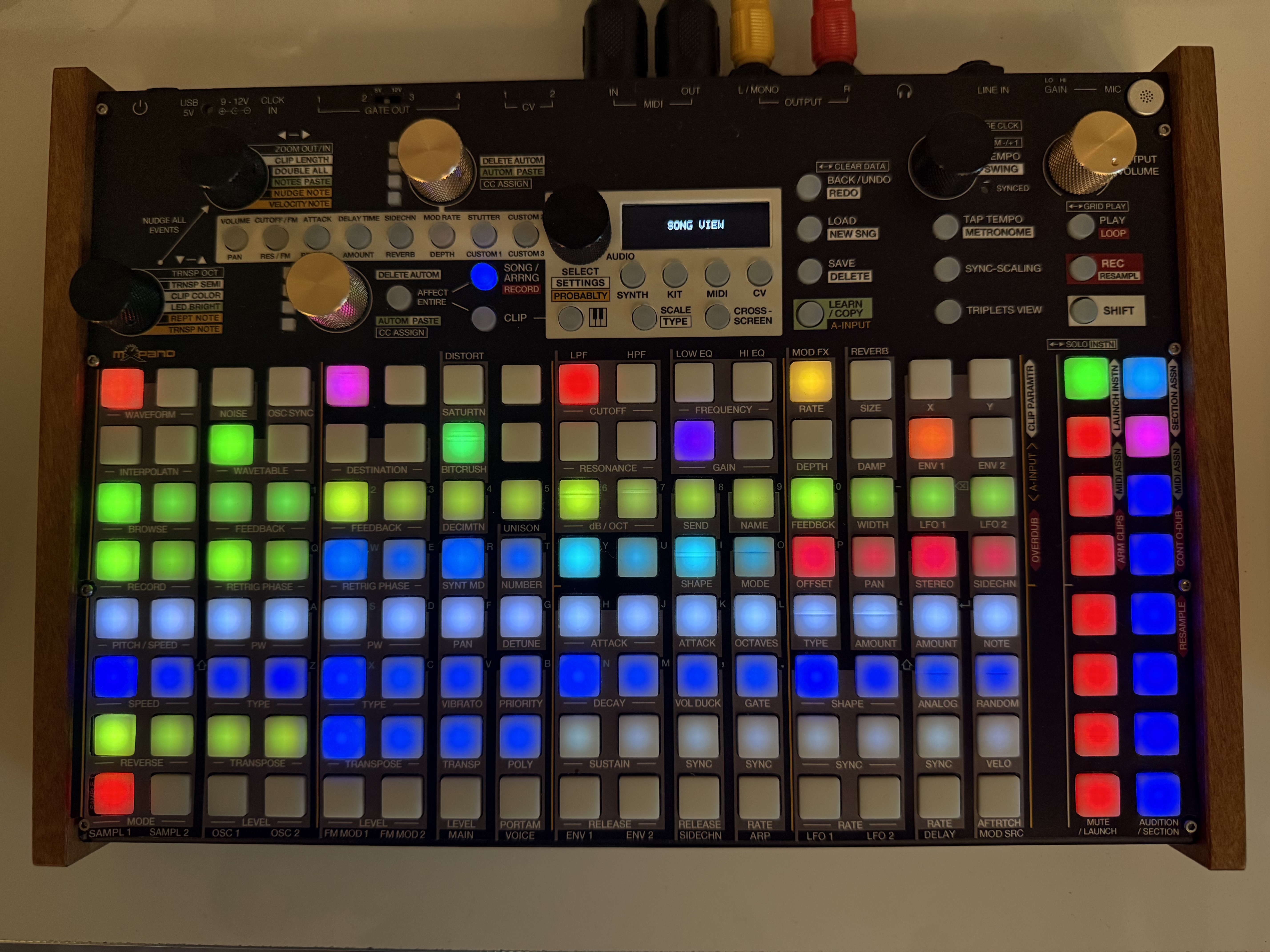 Synthstrom Deluge OLED
