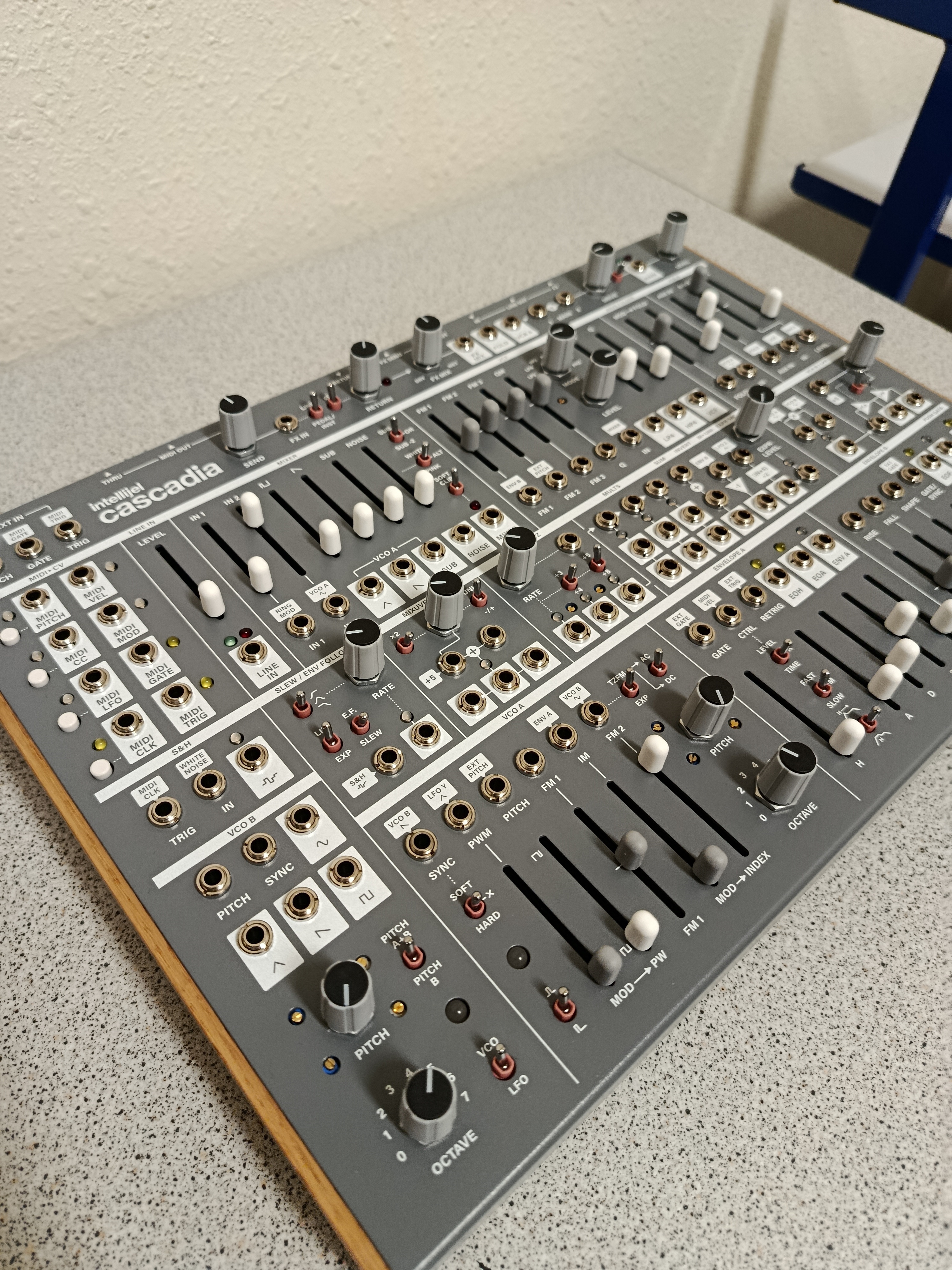 Intellijel Designs Cascadia (4958)