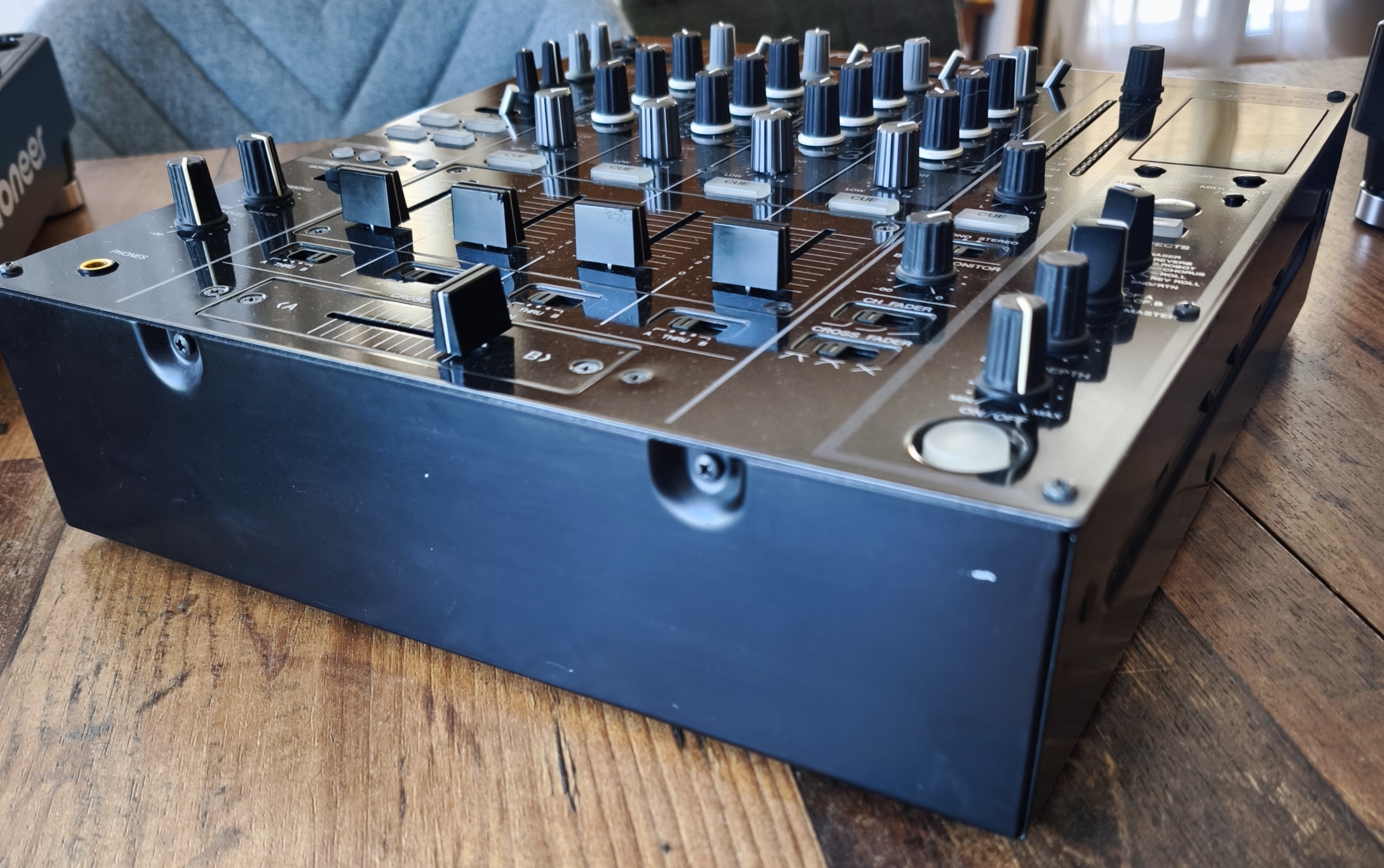 Pioneer DJM-800 (29561)