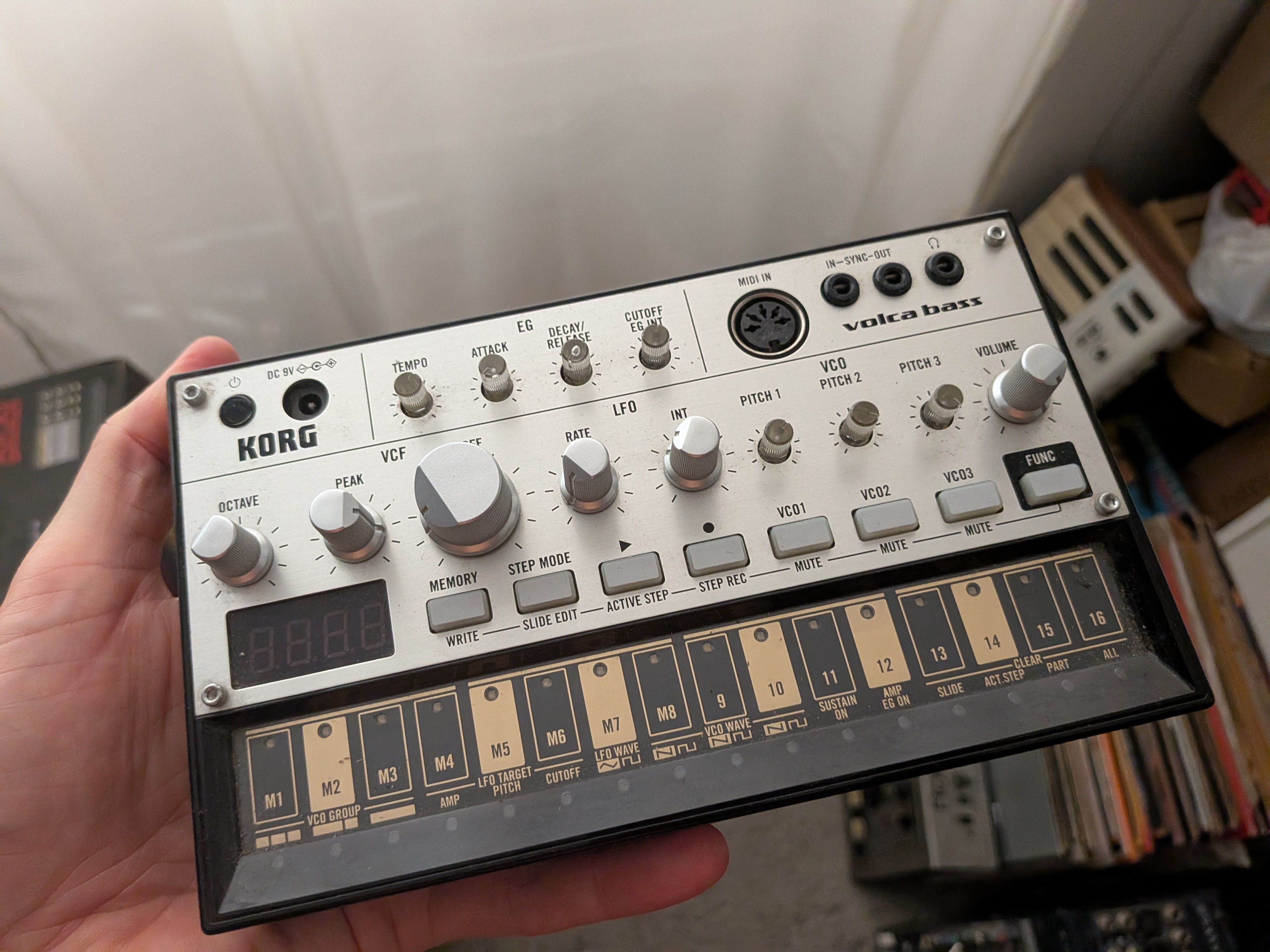 Vends Korgt Volca Bass avec transfo
